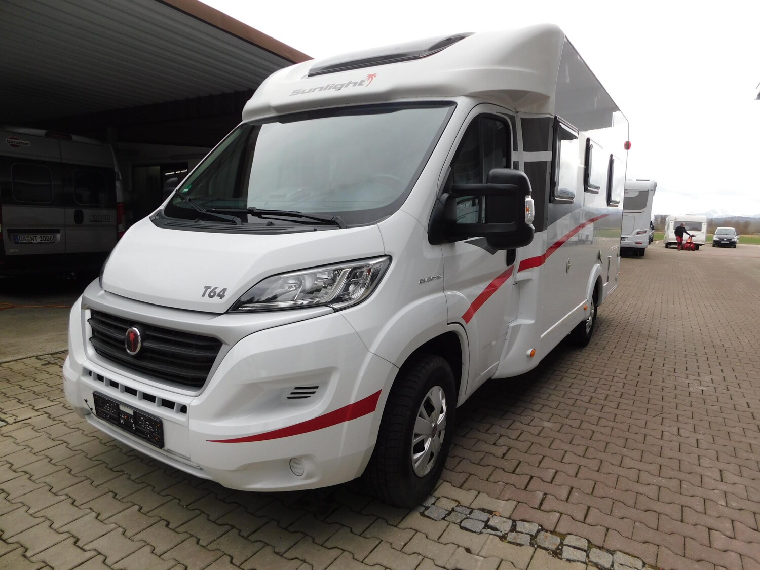 Sunlight T 64 Hubbett, Solar, Wechselrichter, SAT, Klima