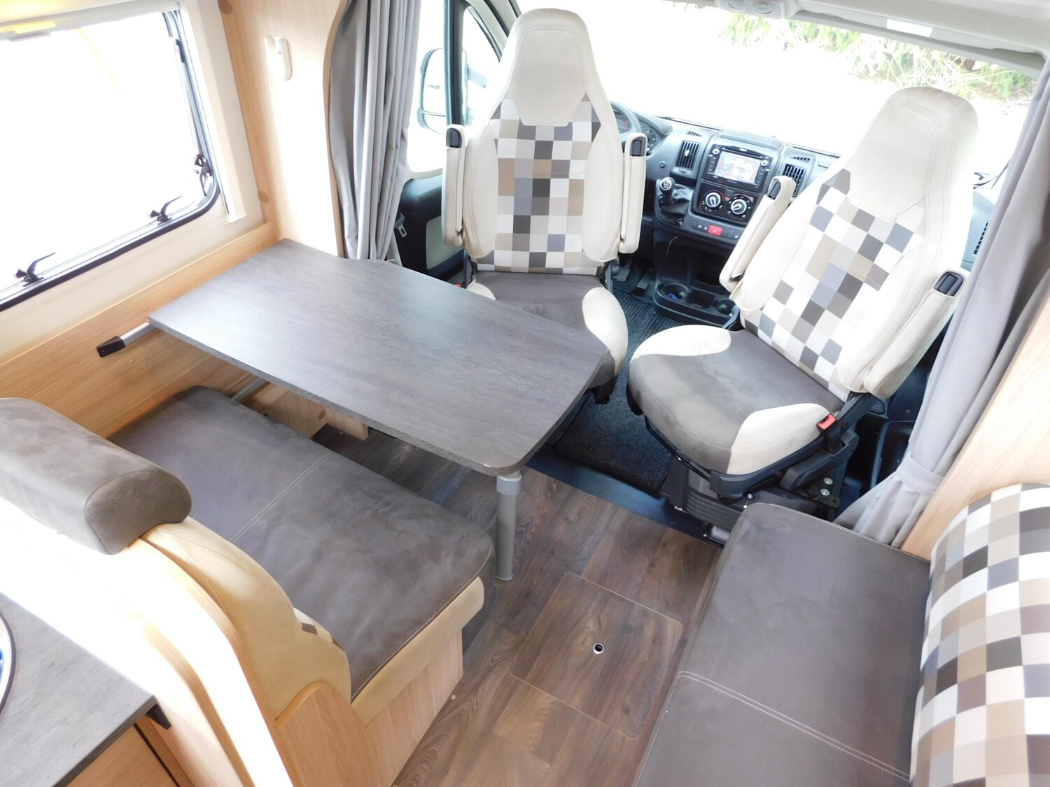 Sunlight T 64 Hubbett, Solar, Wechselrichter, SAT, Klima - Bild 12