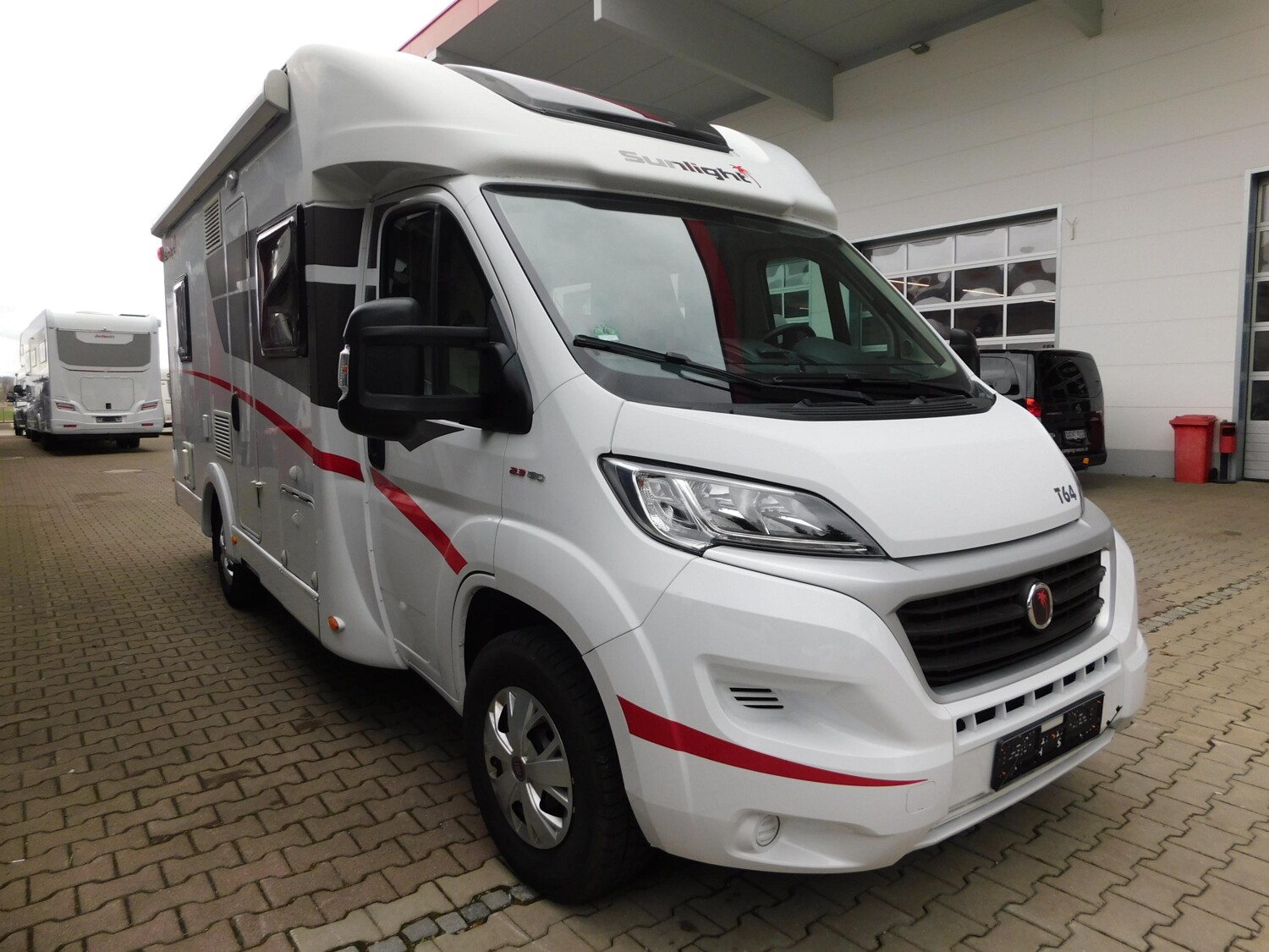 Sunlight T 64 Hubbett, Solar, Wechselrichter, SAT, Klima - Bild 2