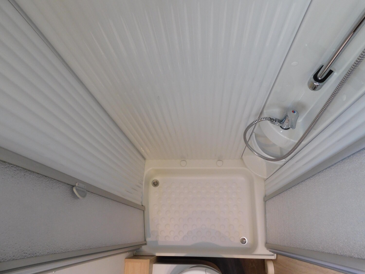 Sunlight T 64 Hubbett, Solar, Wechselrichter, SAT, Klima - Bild 24