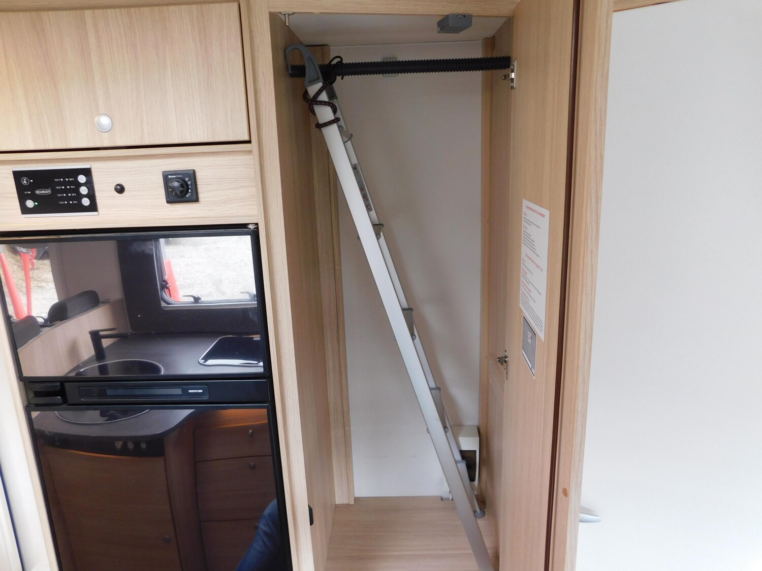 Sunlight T 64 Hubbett, Solar, Wechselrichter, SAT, Klima - Bild 26