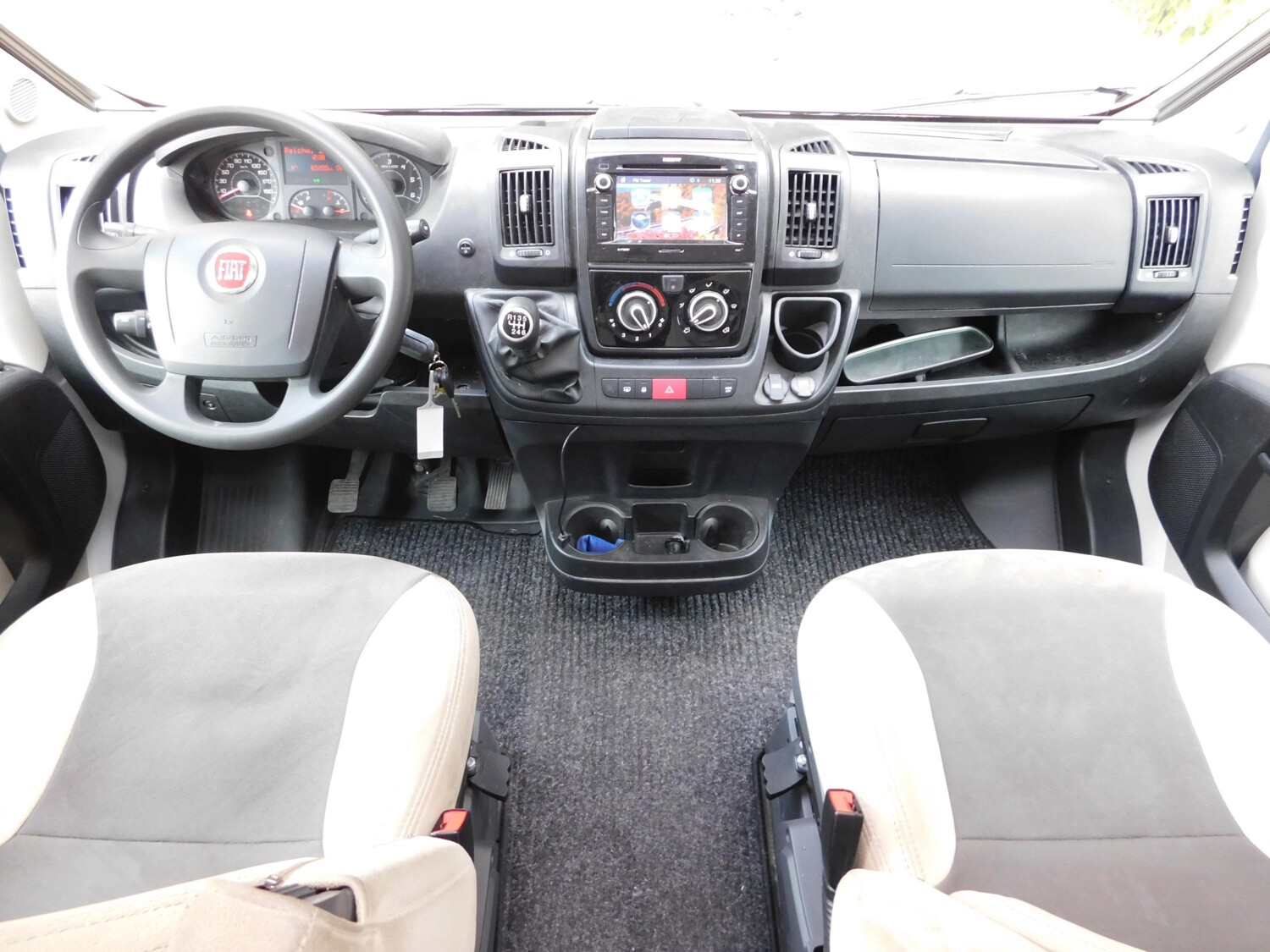 Sunlight T 64 Hubbett, Solar, Wechselrichter, SAT, Klima - Bild 6