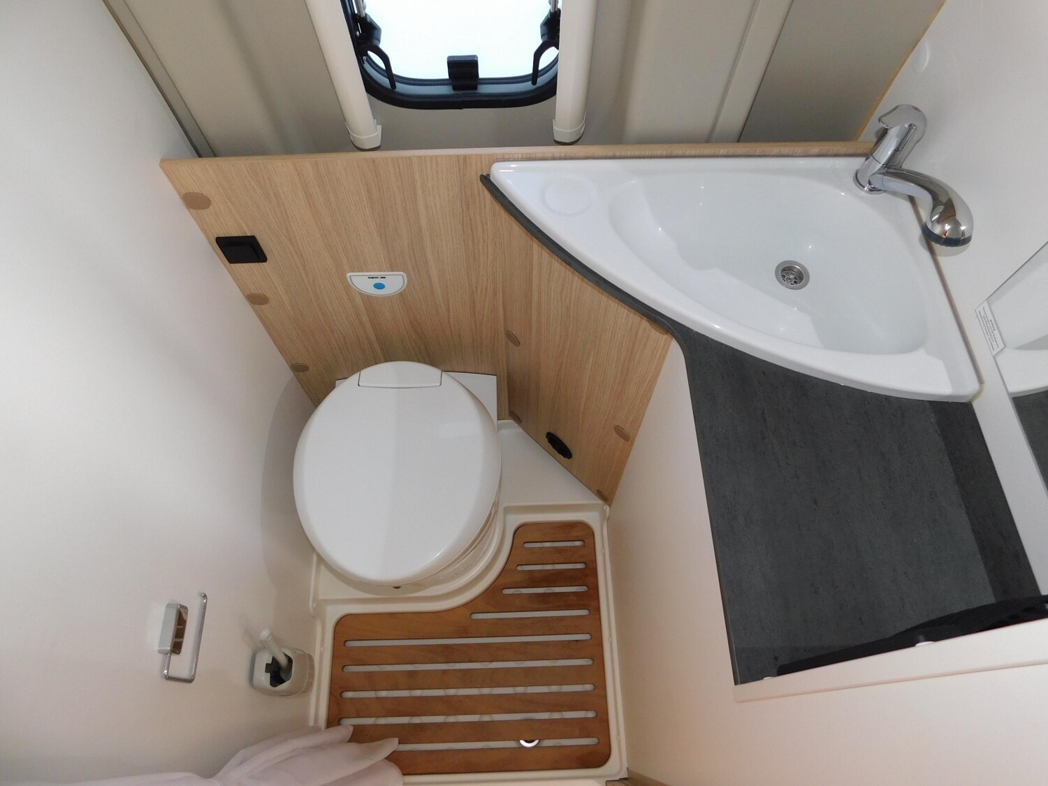 Sunlight Cliff XV 640 Solar,AHK,Klima,SAT,Alarmanlage - Bild 16