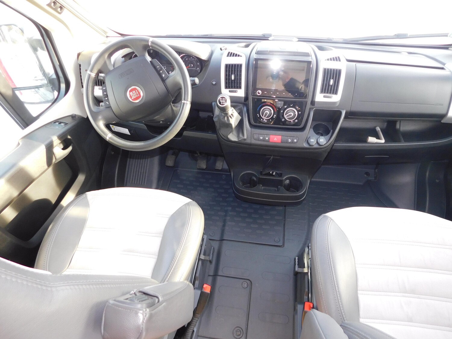 Sunlight Cliff XV 640 Solar,AHK,Klima,SAT,Alarmanlage - Bild 5