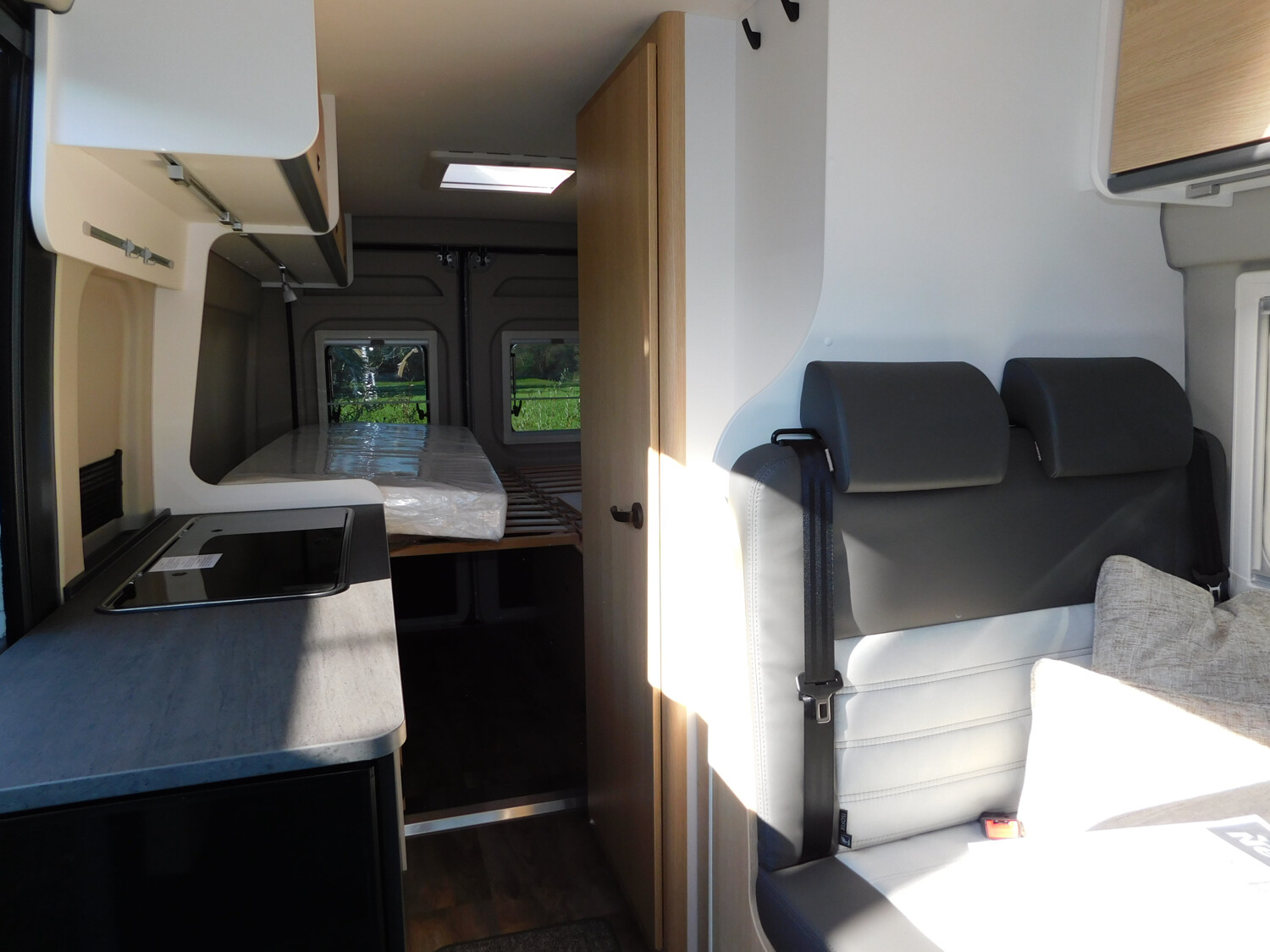 Sunlight Adventure Cliff 640 Navi+RFK, AHK, Dieselheizung - Bild 6