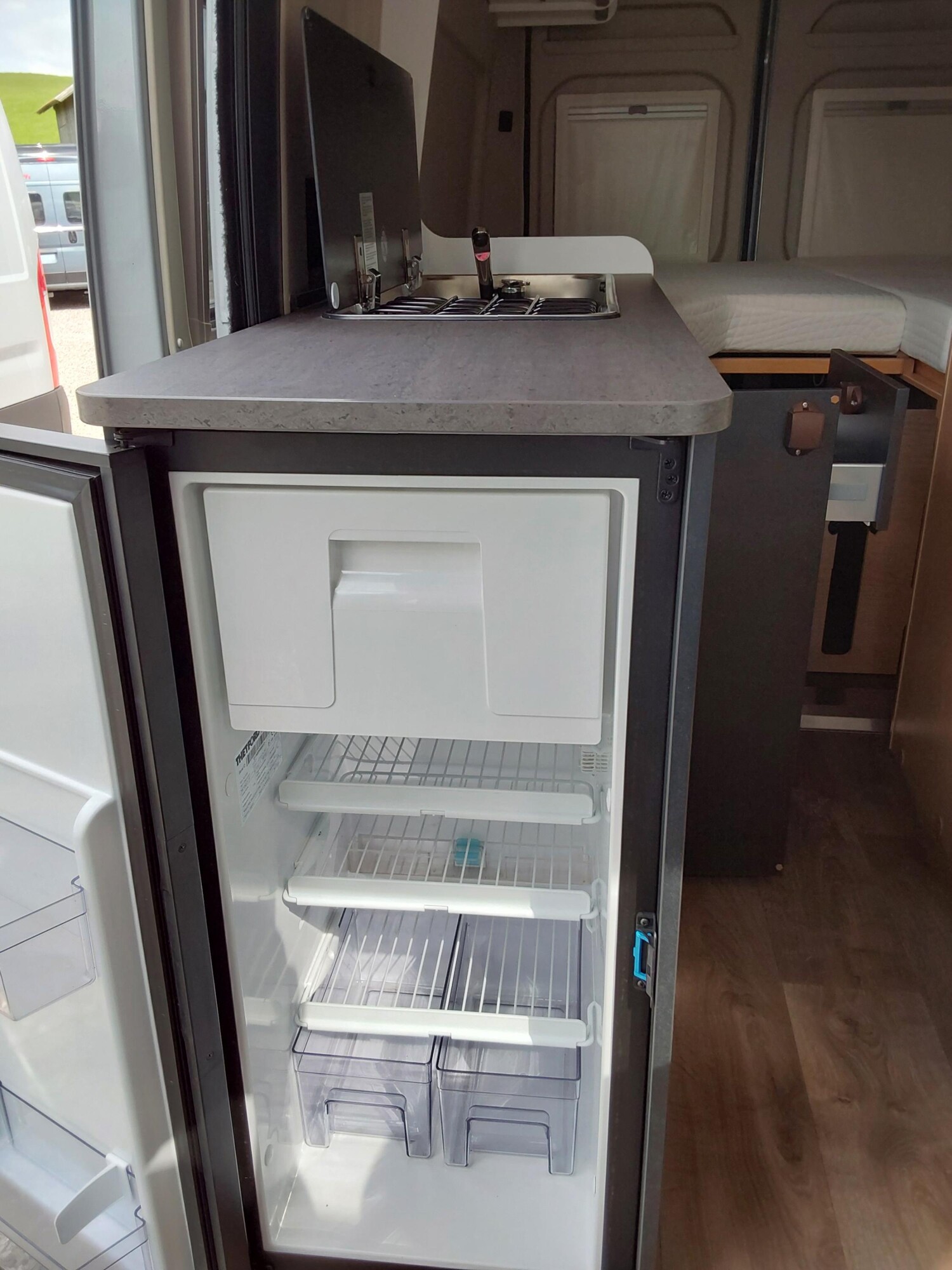 Sunlight Cliff X 640 Full LED & Dachklimaanlage - Bild 14
