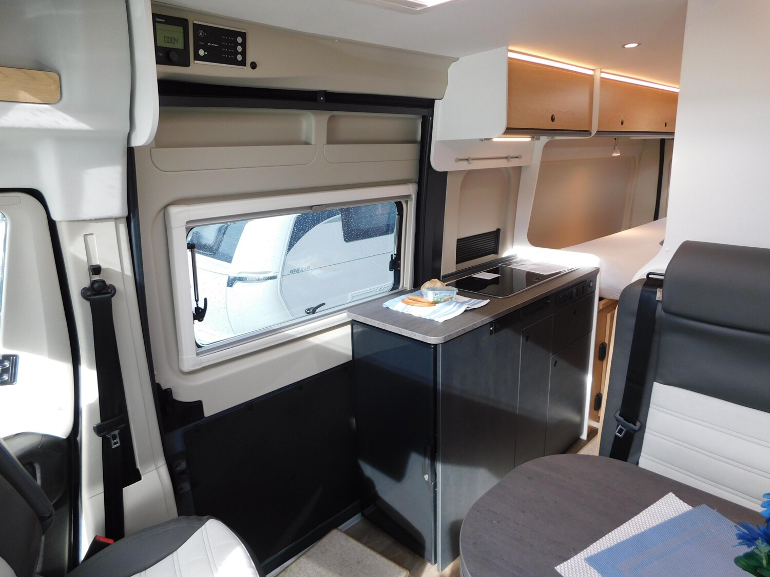 Sunlight Cliff X 640 ACC, Combi4D, Digital-Pkt, 8G-Autom. - Sunlight Reisemobil 2026 - Bild 12 Sunlight Cliff X 640 ACC, Combi4D, Digital-Pkt, 8G-Autom. - Bild 12