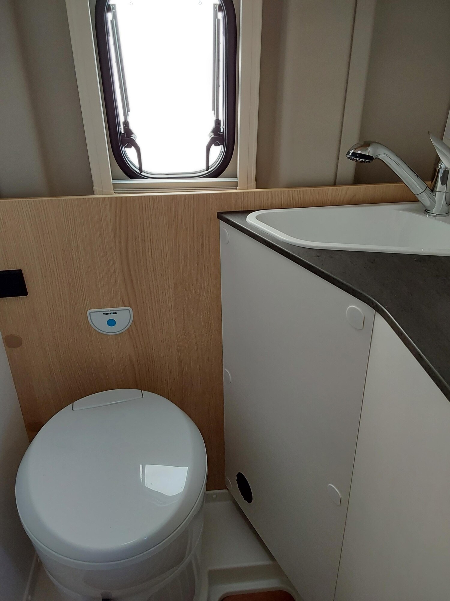 Sunlight Cliff 640 Peugeot - Bild 8