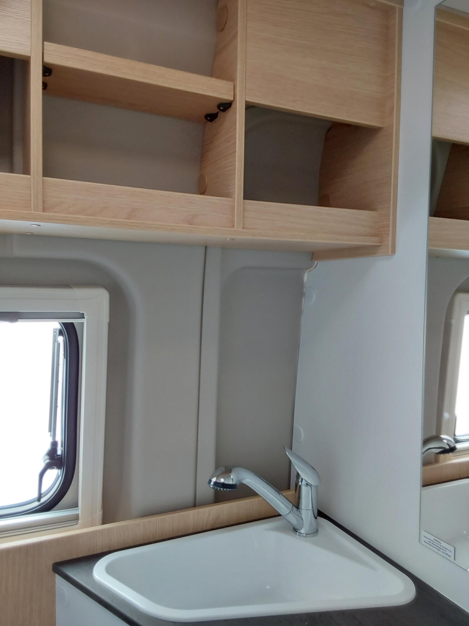 Sunlight Cliff 640 Peugeot - Bild 9