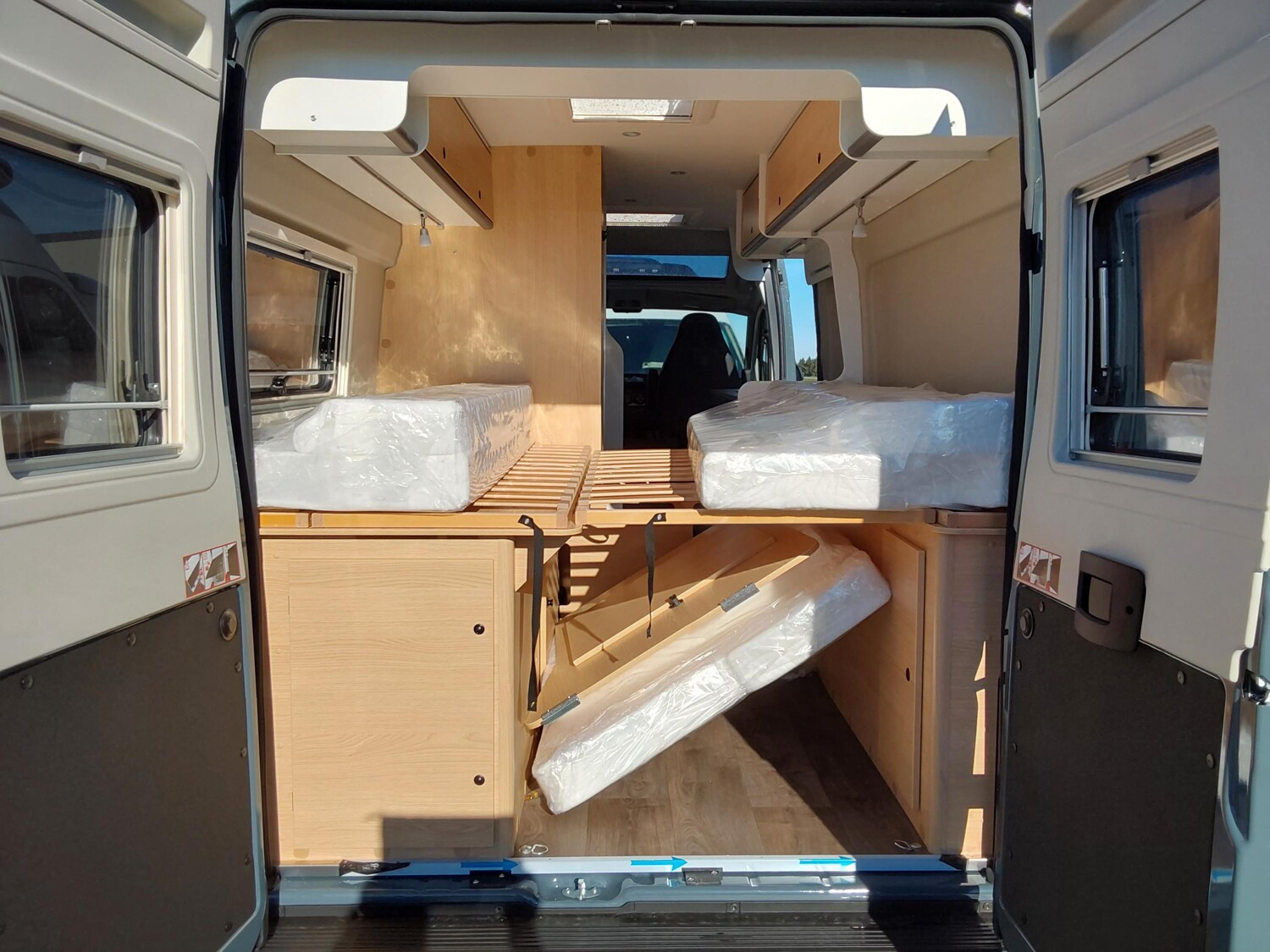 Sunlight Cliff X 640 Automatik + Schwenkbad + Skyroof - Bild 12