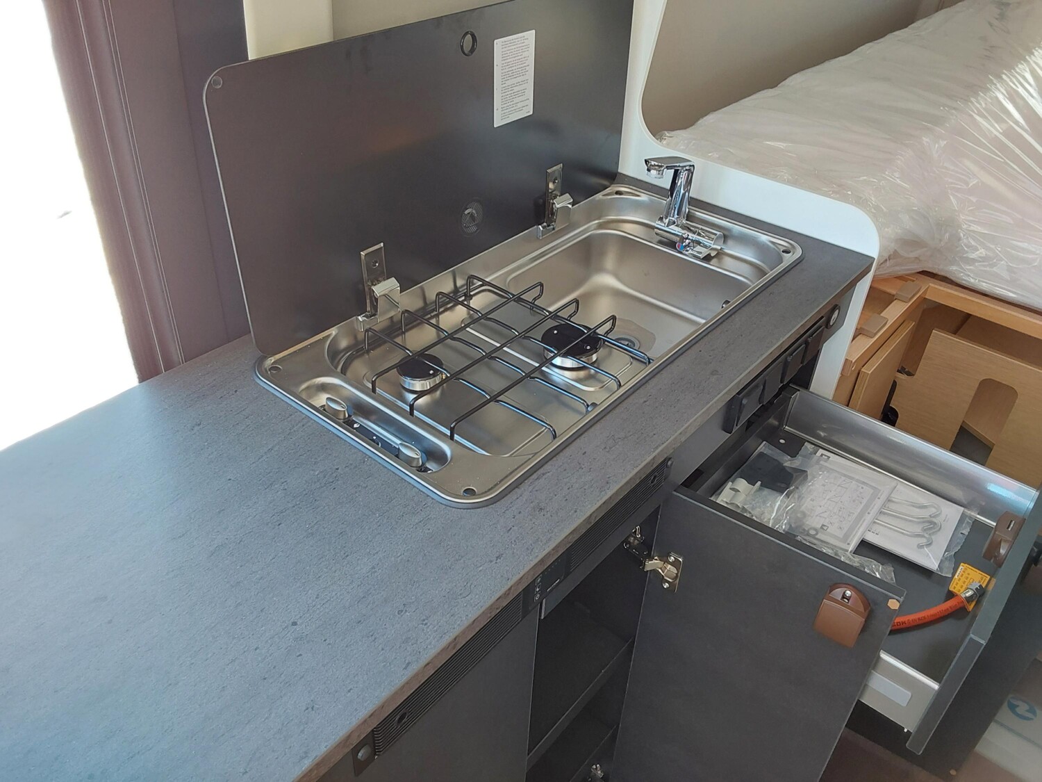 Sunlight Cliff X 640 Automatik + Schwenkbad + Skyroof - Bild 16