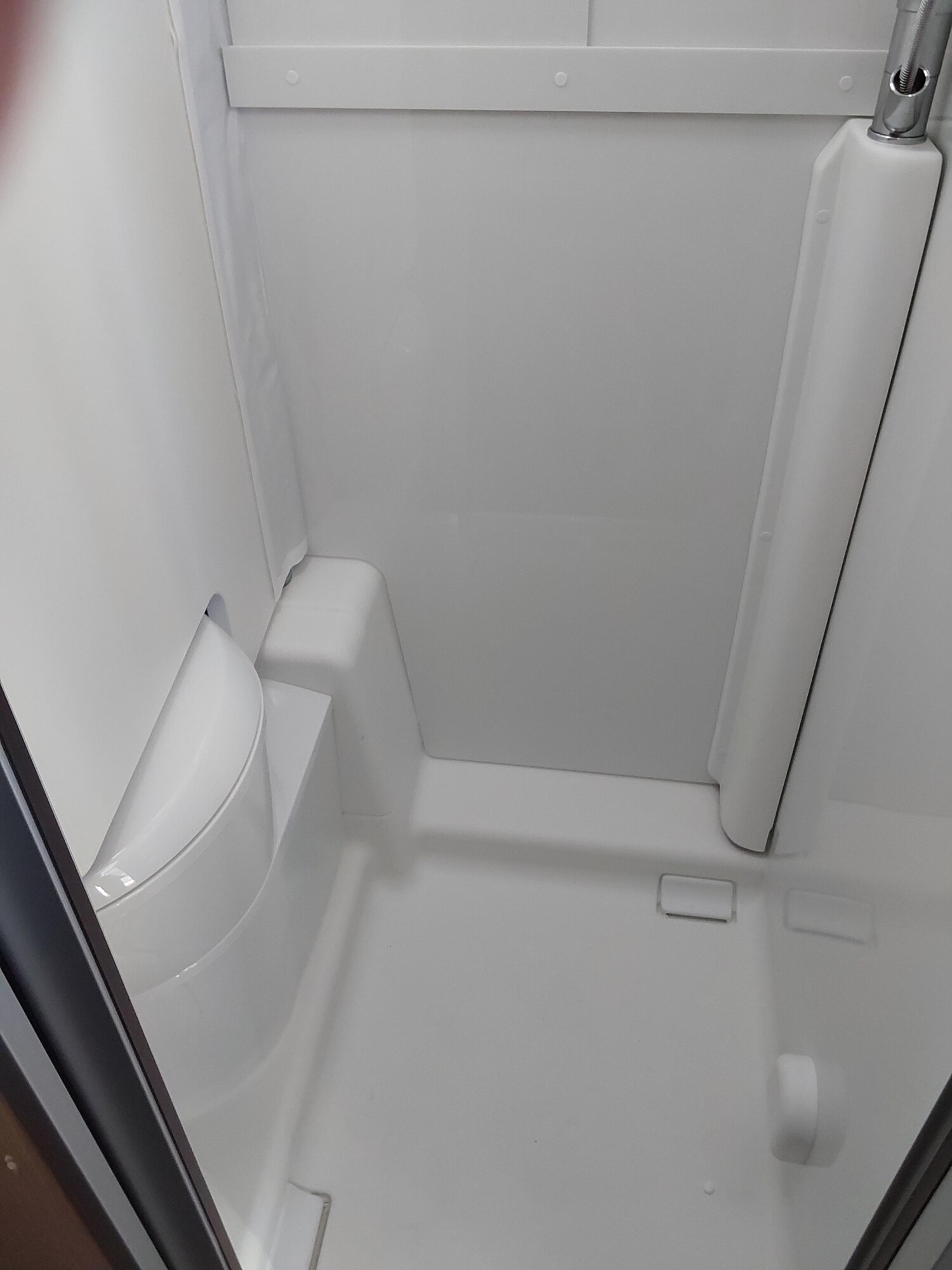 Sunlight Cliff X 640 Automatik + Schwenkbad + Skyroof - Bild 17