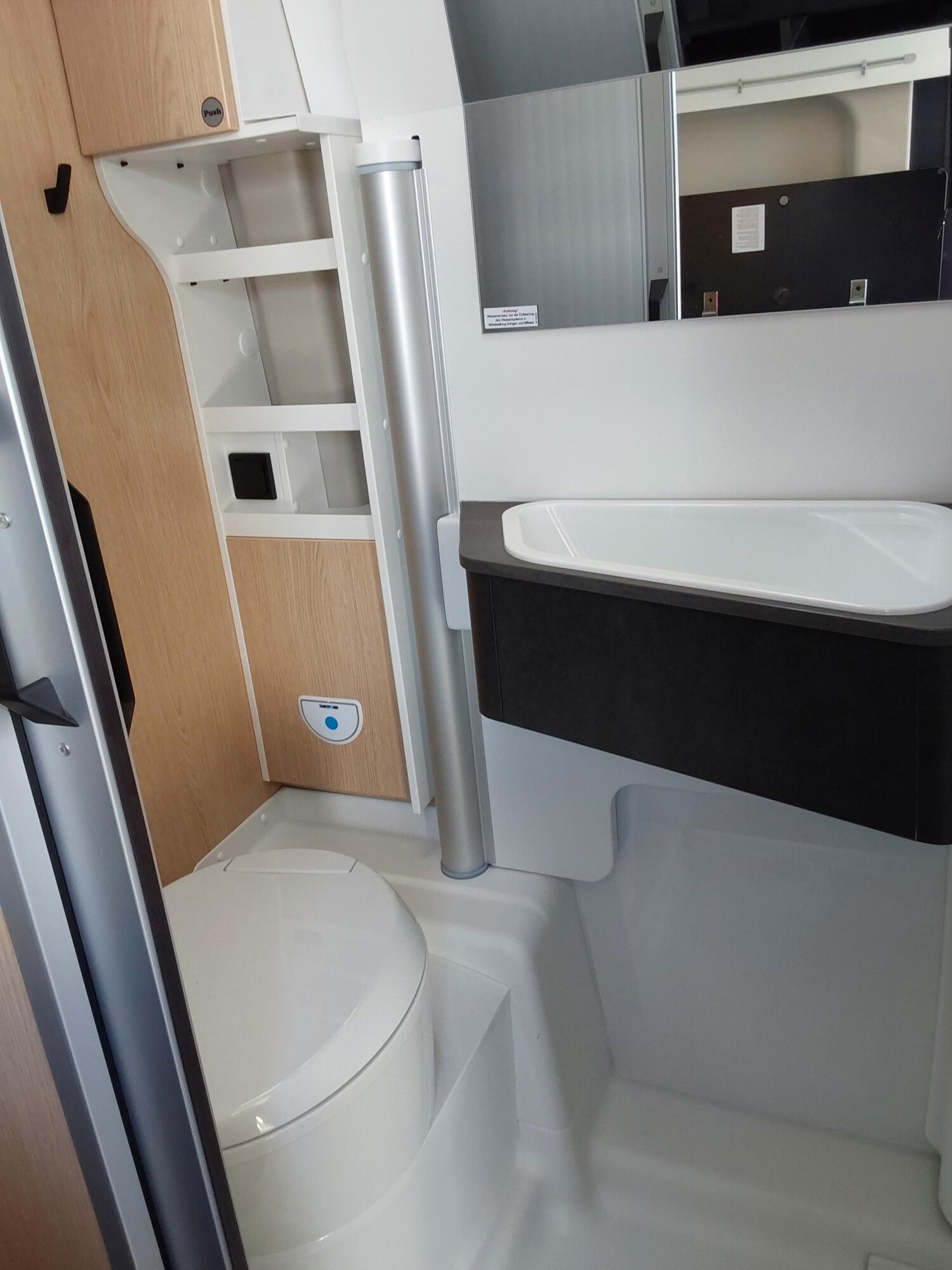 Sunlight Cliff X 640 Automatik + Schwenkbad + Skyroof - Bild 18