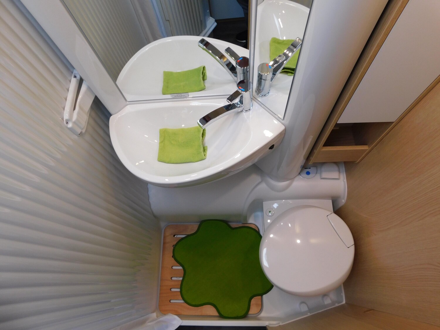 Sunlight Adventure V 66 Safety-Paket + ACC + Digitalpaket - Bild 17