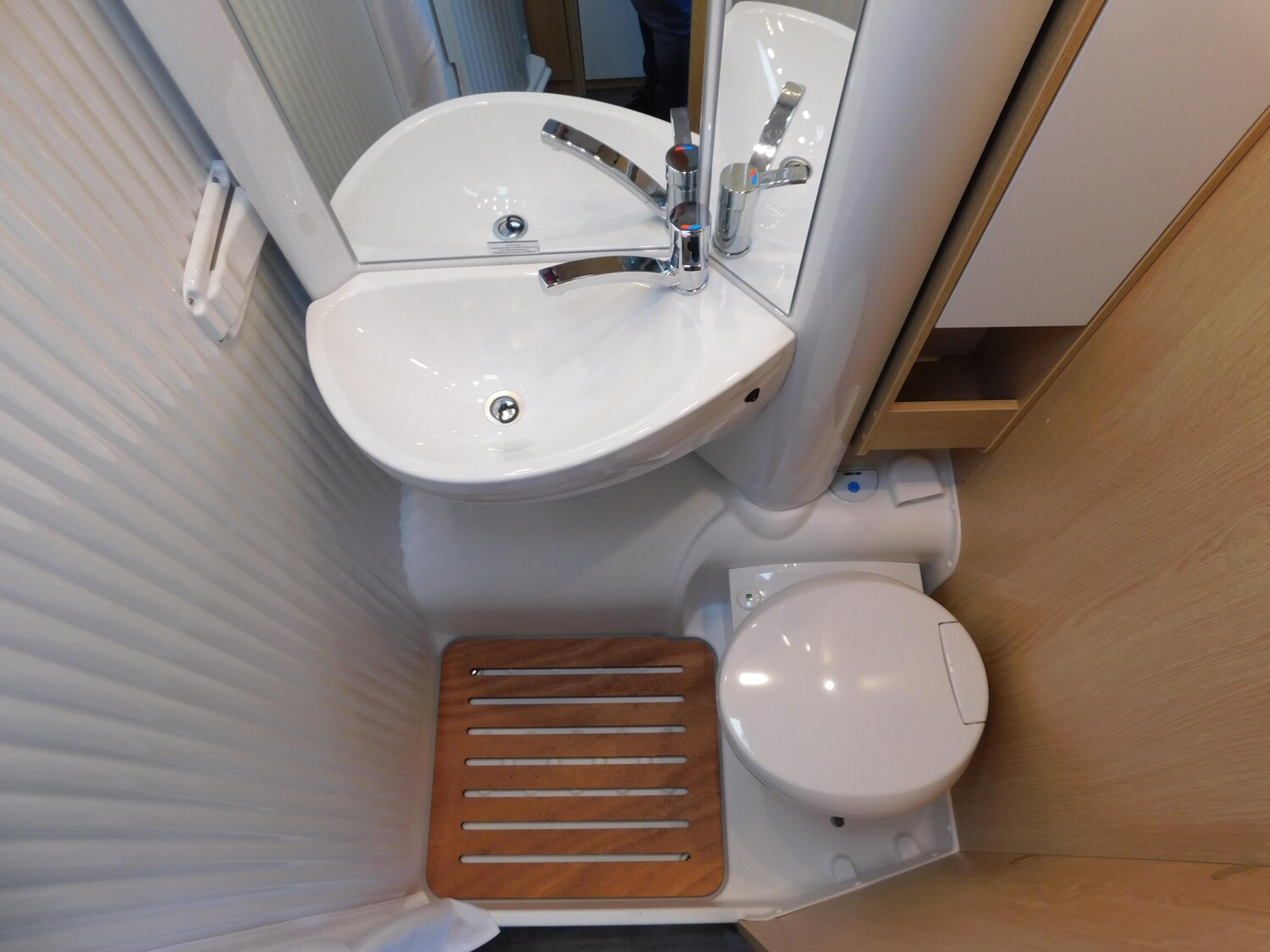 Sunlight Adventure V 66 Verfügbar ab November 2026 - Bild 17