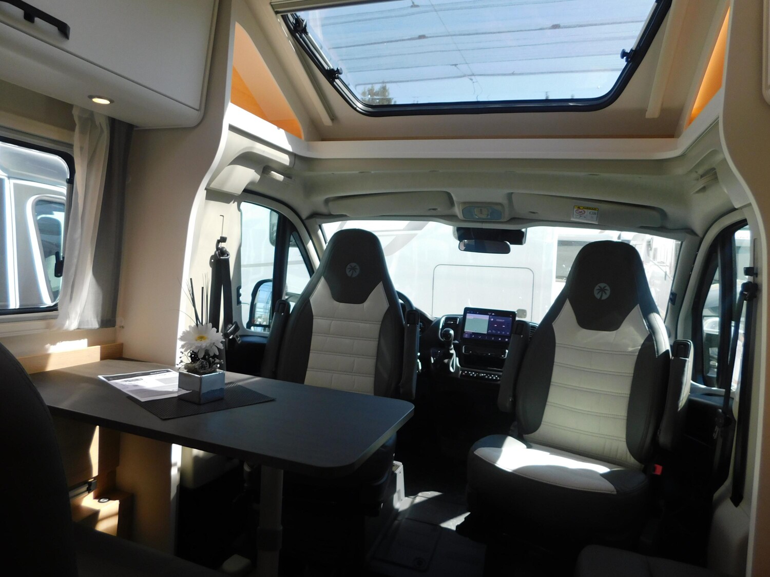 Sunlight Adventure T 66S OHNE Hubbett, ACC, 180/Automatik - Bild 11