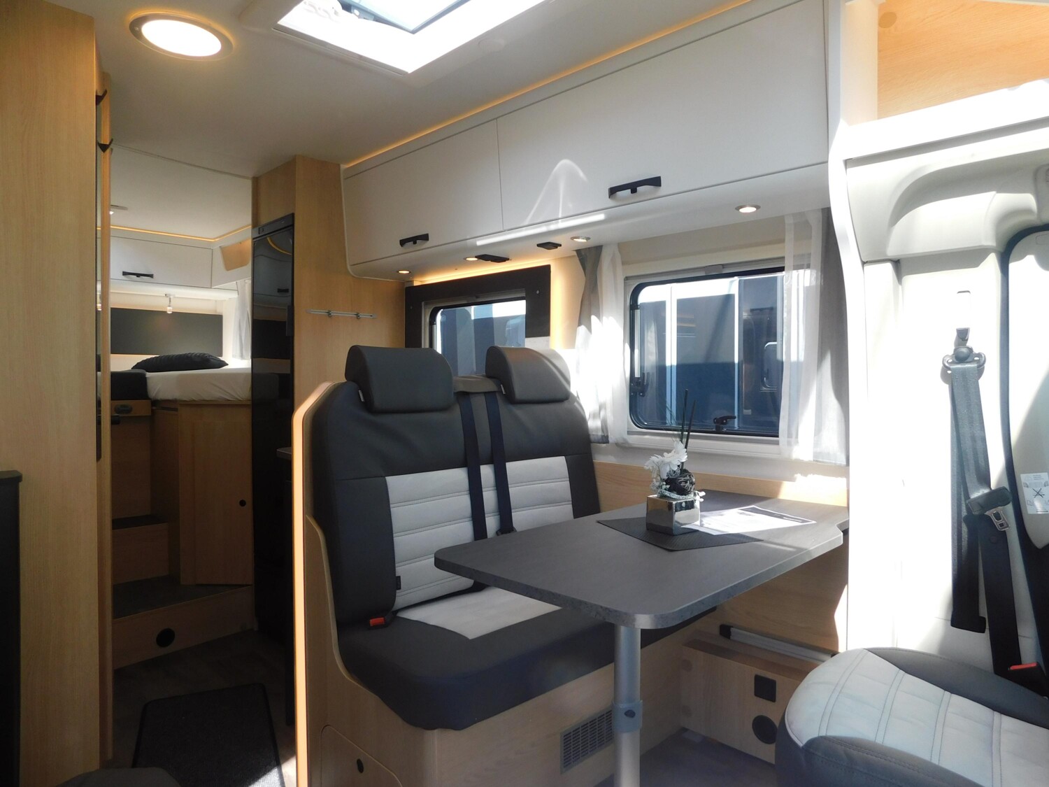 Sunlight Adventure T 66S OHNE Hubbett, ACC, 180/Automatik - Bild 7