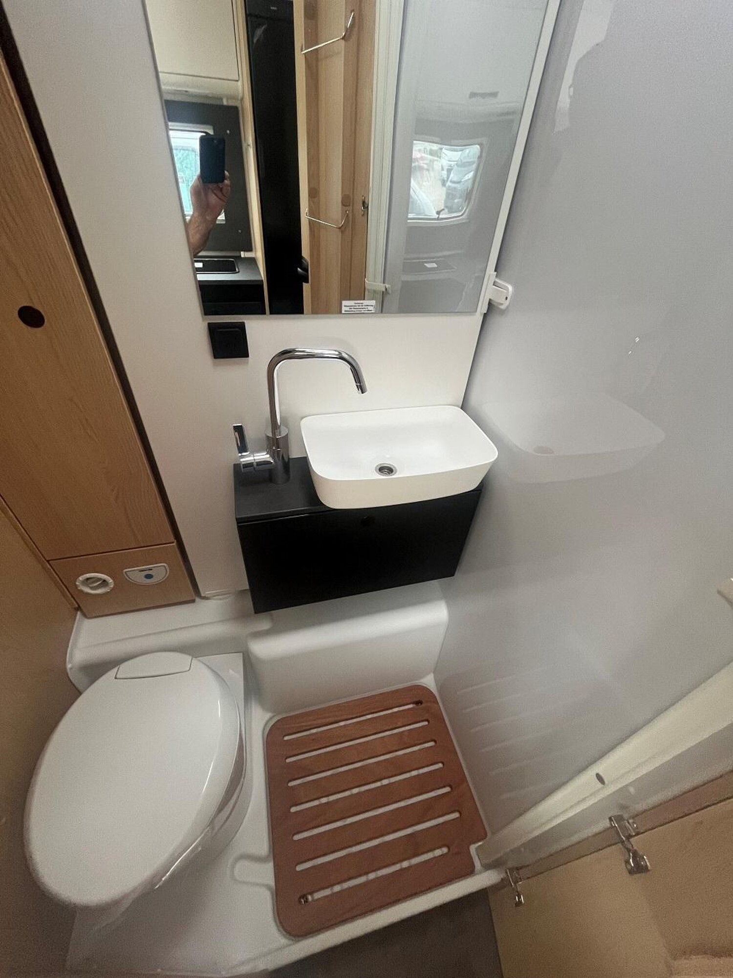 Sunlight Adventure T 66S OHNE Hubbbett, Combi6E, - Bild 9