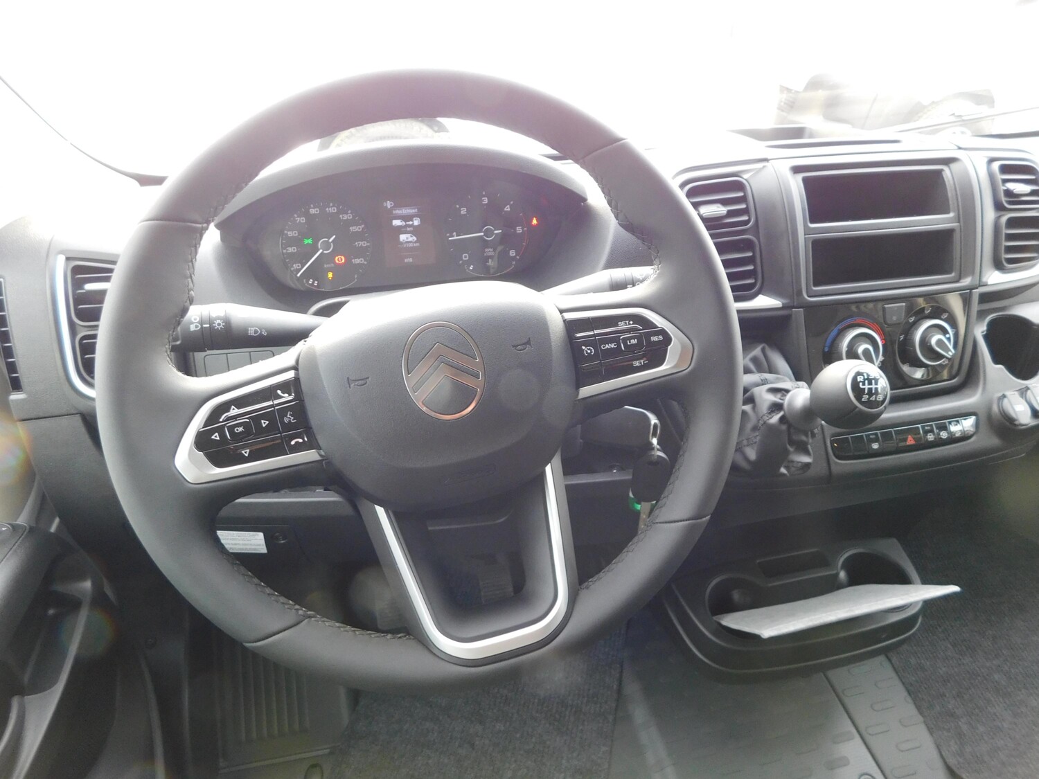 Sunlight Sub TS 67 Markise, Radträger, Hubbett - Bild 7