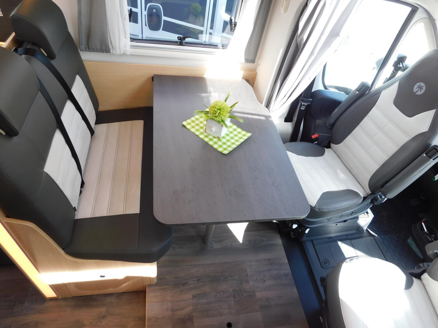 Sunlight Adventure T 67 Solar, LTE-Paket, Hubbett - Bild 14