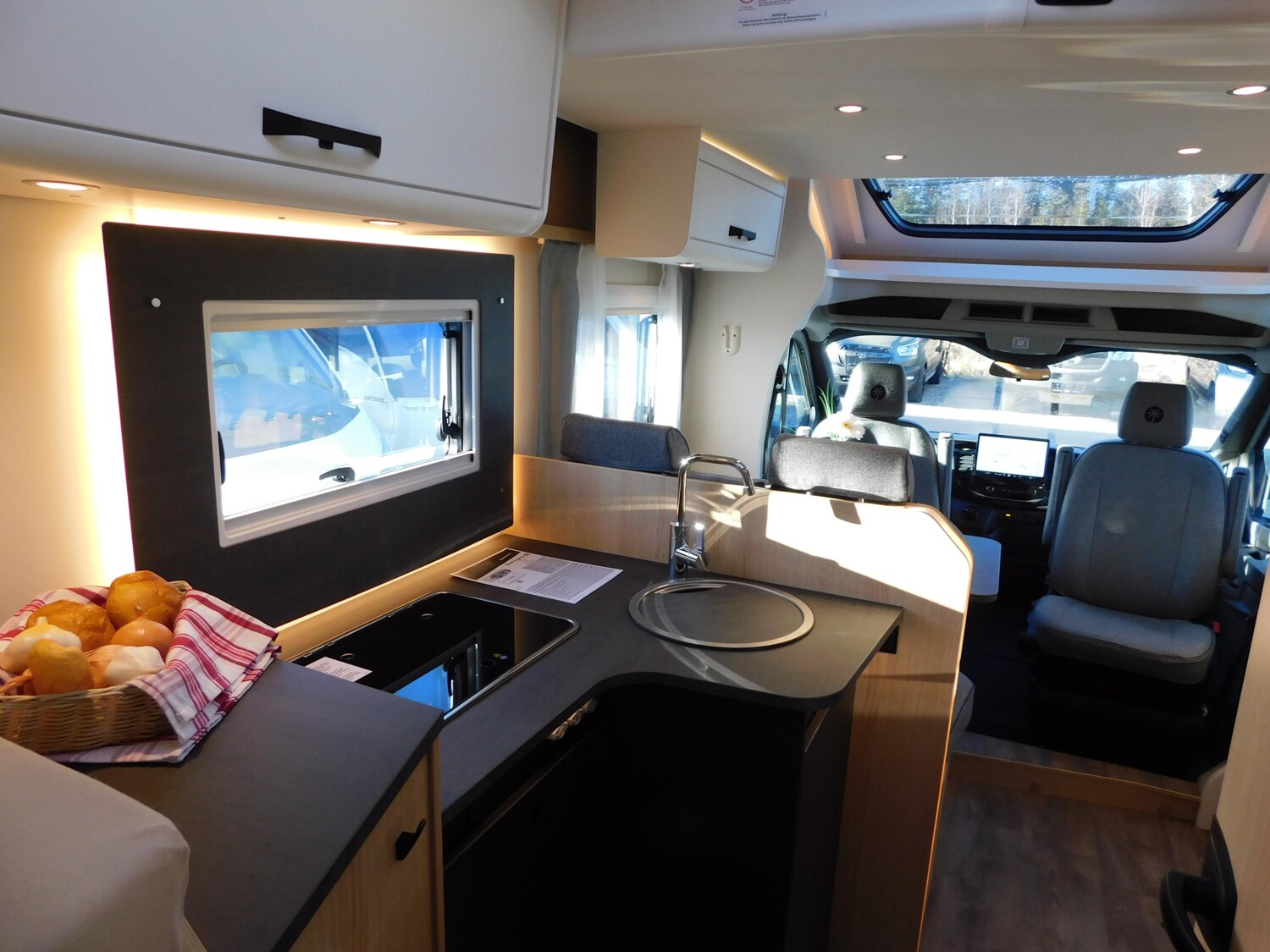 Sunlight Adventure T Ford 670S 12-Zoll-Navi, ACC, Hubbett - Bild 10