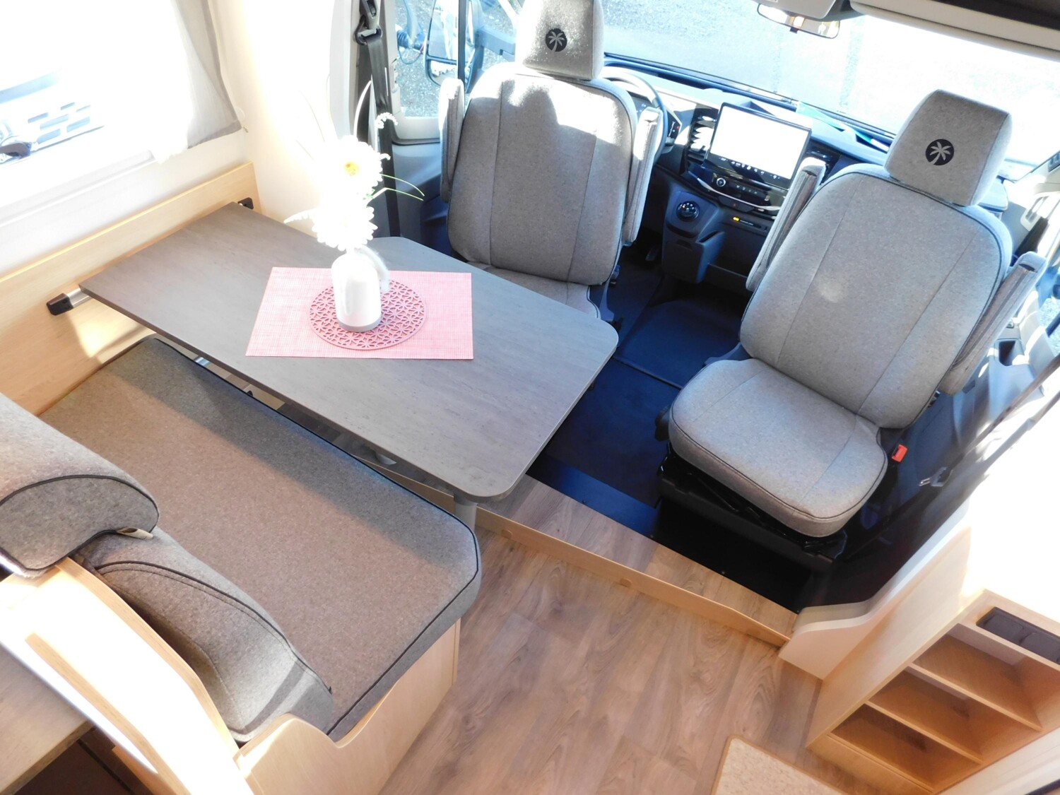 Sunlight Adventure T Ford 670S 12-Zoll-Navi, ACC, Hubbett - Bild 11