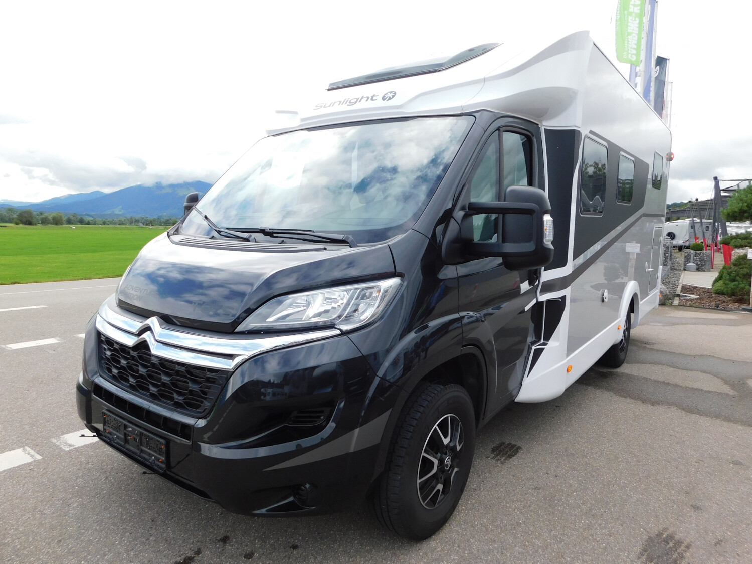 Sunlight Adventure T 67S TV-Paket, Navi+RFK, Hubbett