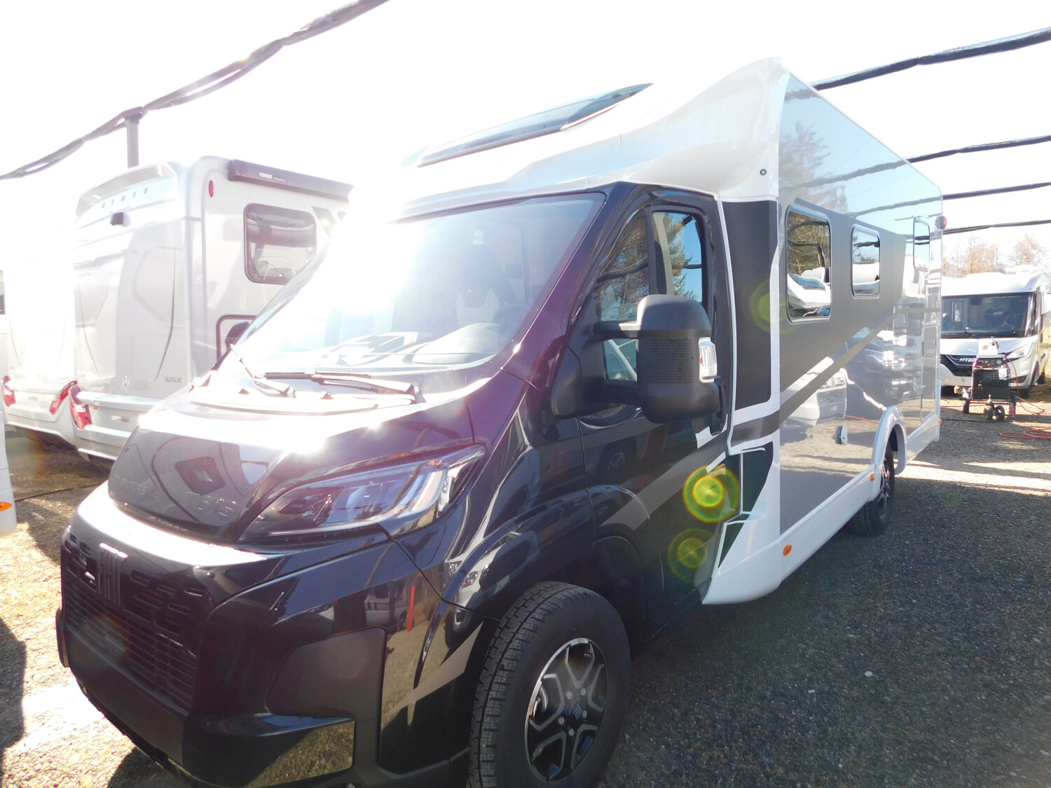Sunlight Adventure T 67S 180/Autom, Hubbett, LED-Scheinw. - Bild 2