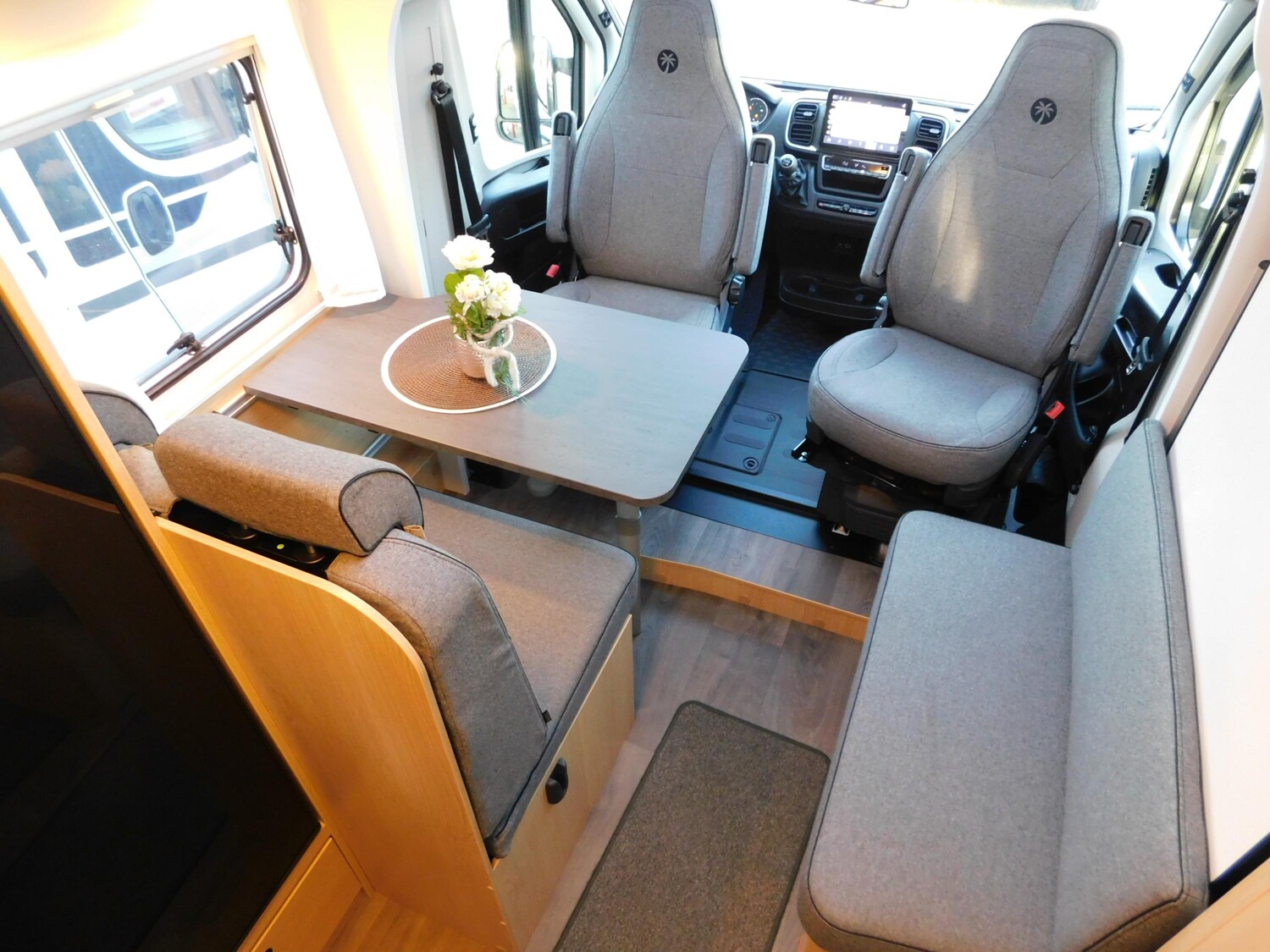 Sunlight Adventure V 67S mit neuem Easy-Fold-Zusatzbett ! - Sunlight Reisemobil 2026 - Bild 11 Sunlight Adventure V 67S mit neuem Easy-Fold-Zusatzbett ! - Bild 11