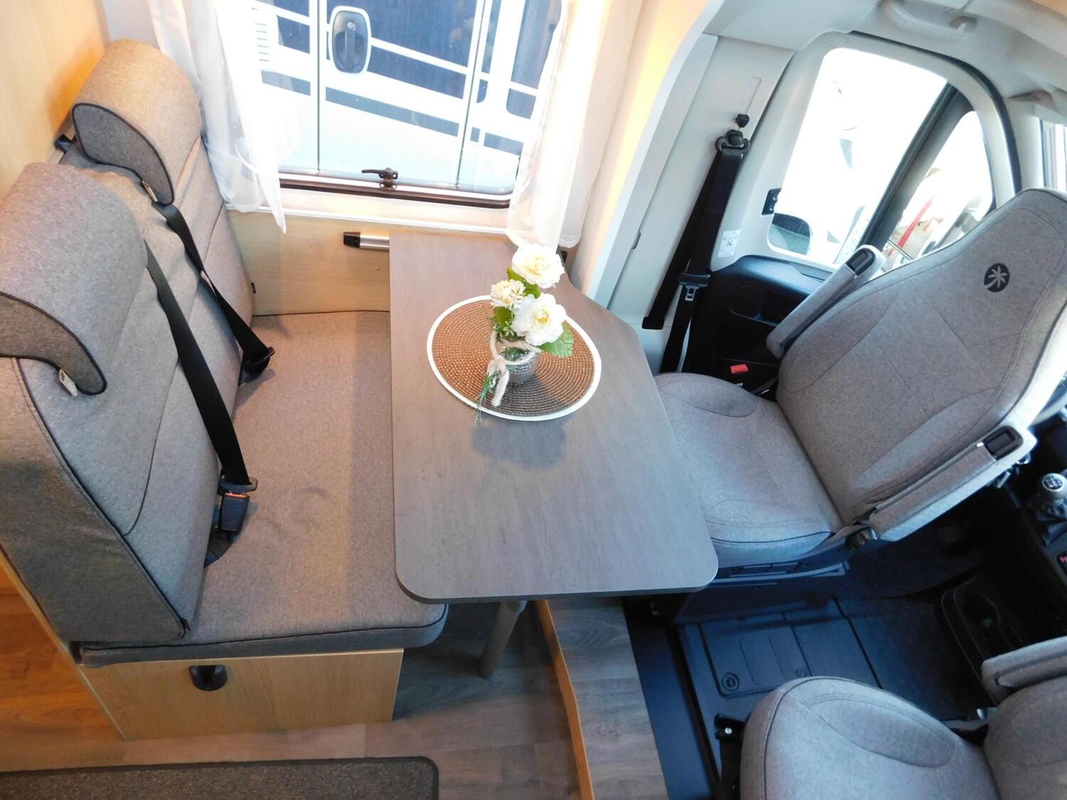 Sunlight Adventure V 67S mit neuem Easy-Fold-Zusatzbett ! - Sunlight Reisemobil 2026 - Bild 12 Sunlight Adventure V 67S mit neuem Easy-Fold-Zusatzbett ! - Bild 12