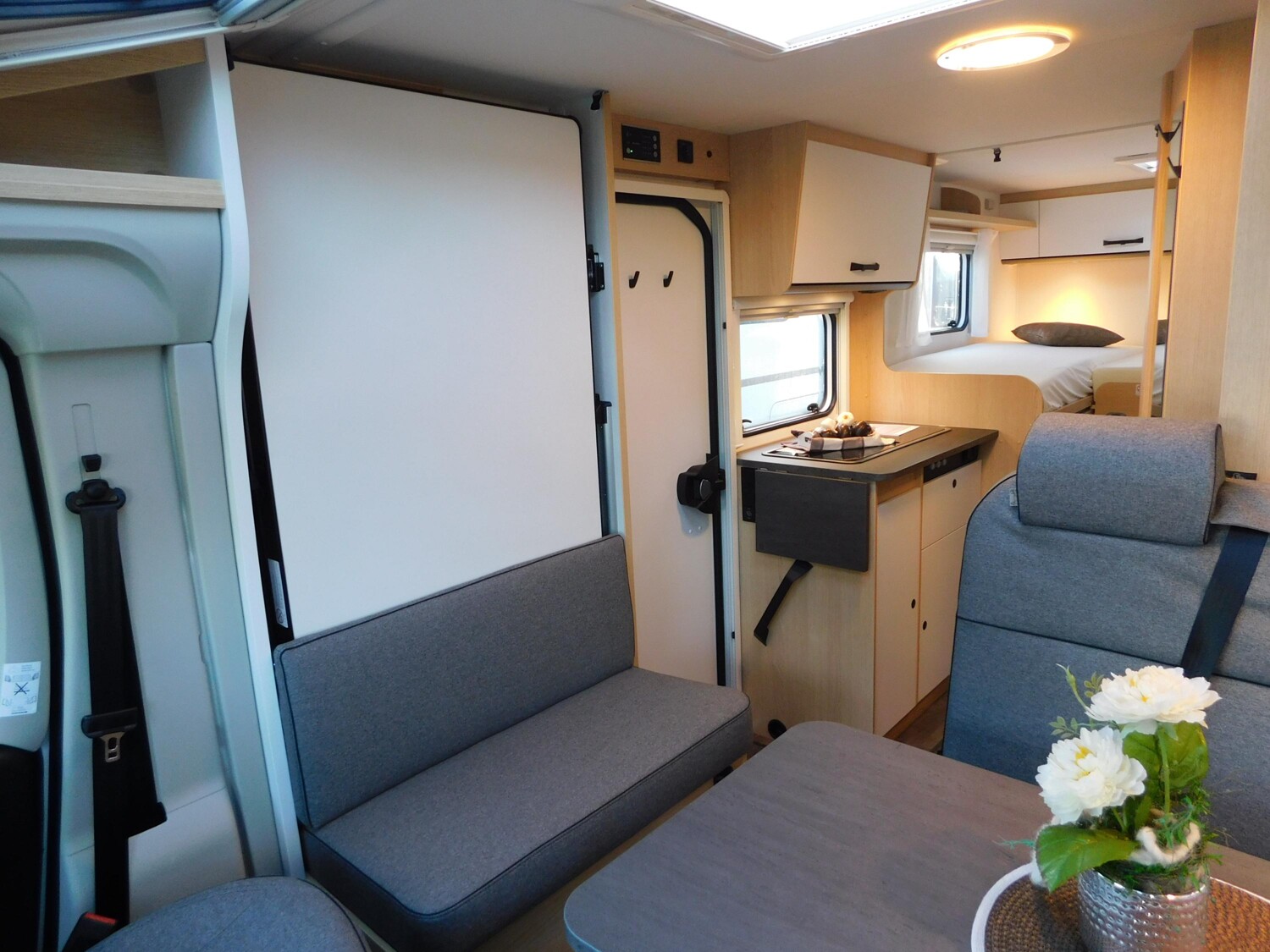 Sunlight Adventure V 67S mit neuem Easy-Fold-Zusatzbett ! - Sunlight Reisemobil 2026 - Bild 9 Sunlight Adventure V 67S mit neuem Easy-Fold-Zusatzbett ! - Bild 9