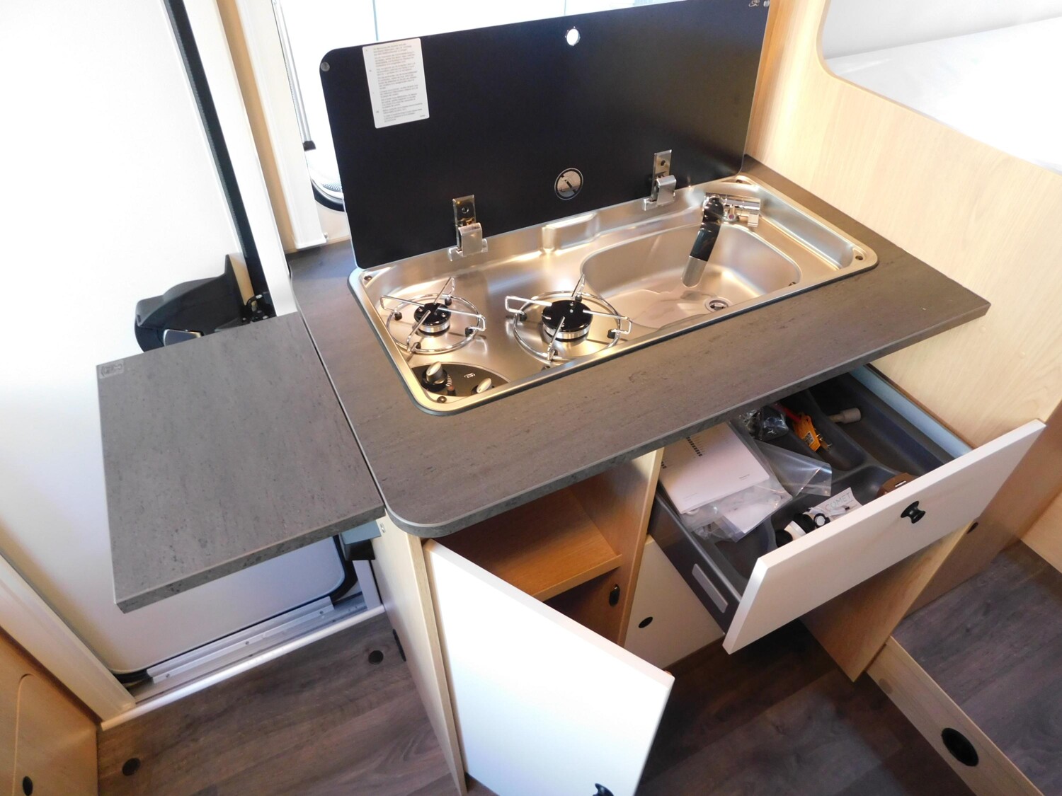 Sunlight Adventure V 67S OHNE Easy-Fold-Bett - Bild 13