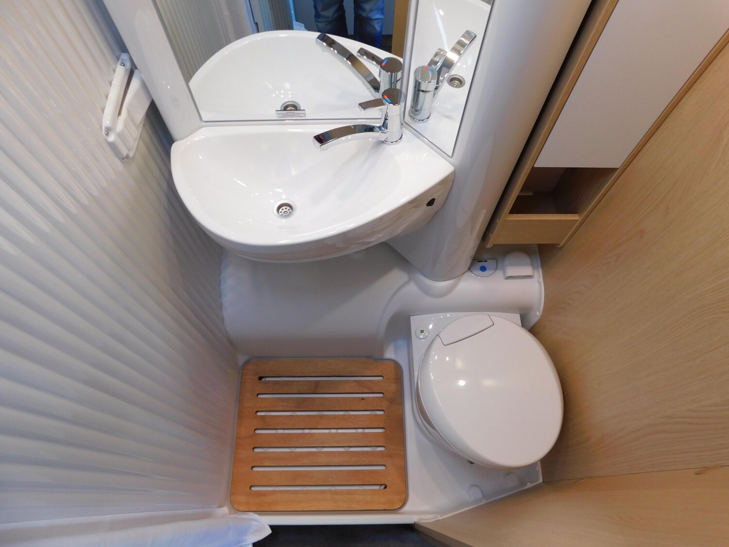 Sunlight Adventure V 67S OHNE Easy-Fold-Bett - Bild 16