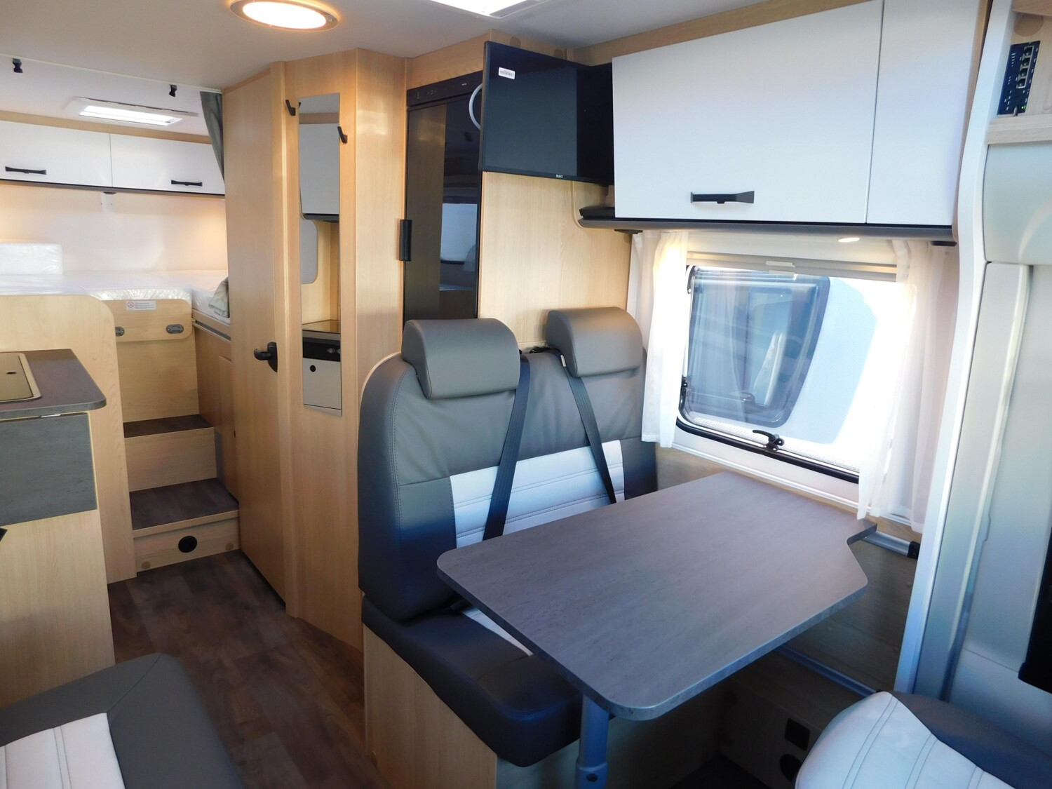 Sunlight Adventure V 67S OHNE Easy-Fold-Bett - Bild 8