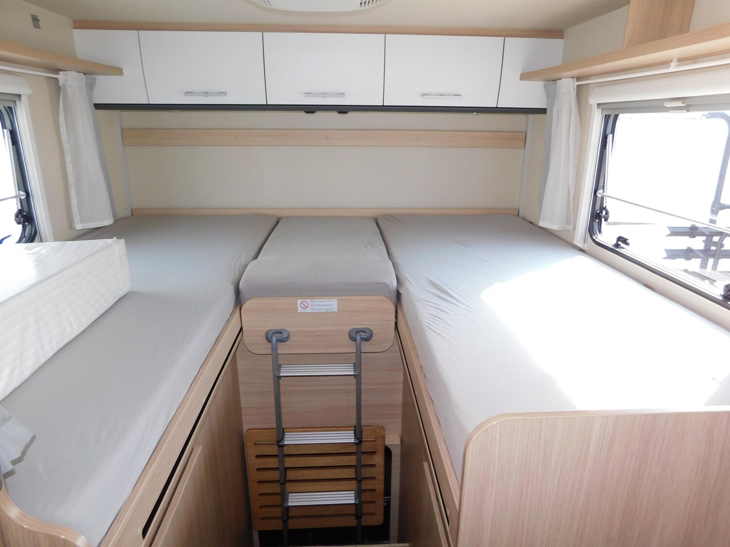 Sunlight T 68 Hubbett,Markise,SAT-Anlage,Klimaanlage - Bild 16
