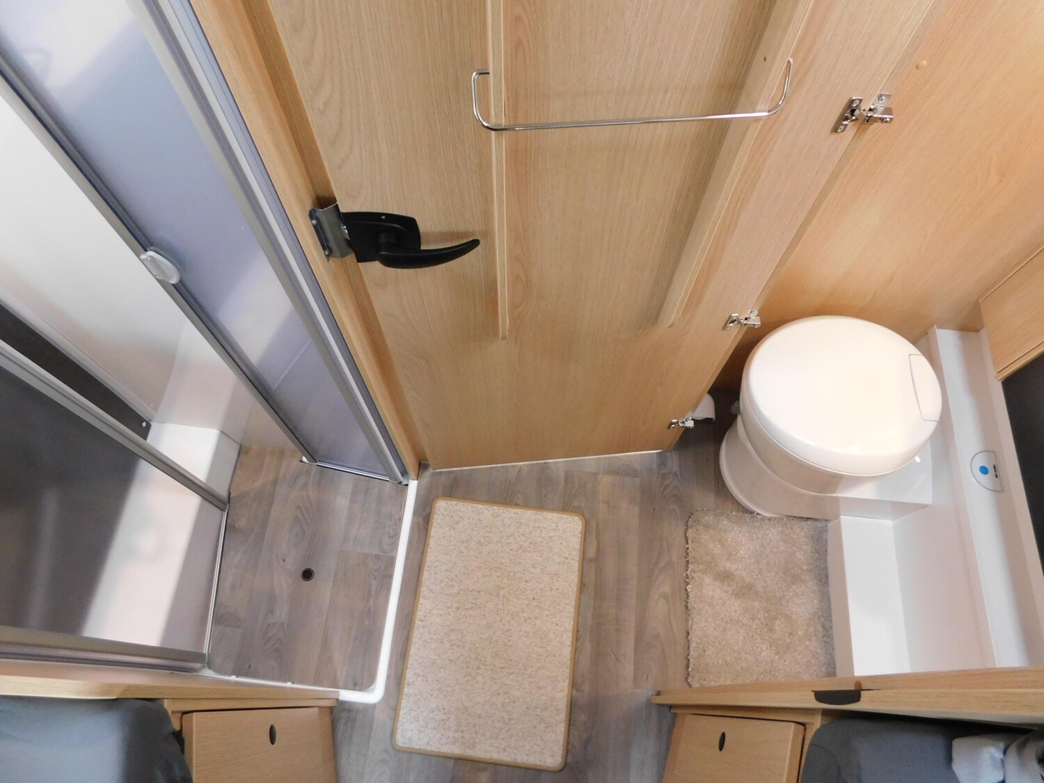 Sunlight T XX 68 8G-Autom., Hubbett, Fußbodenheizung - Bild 15