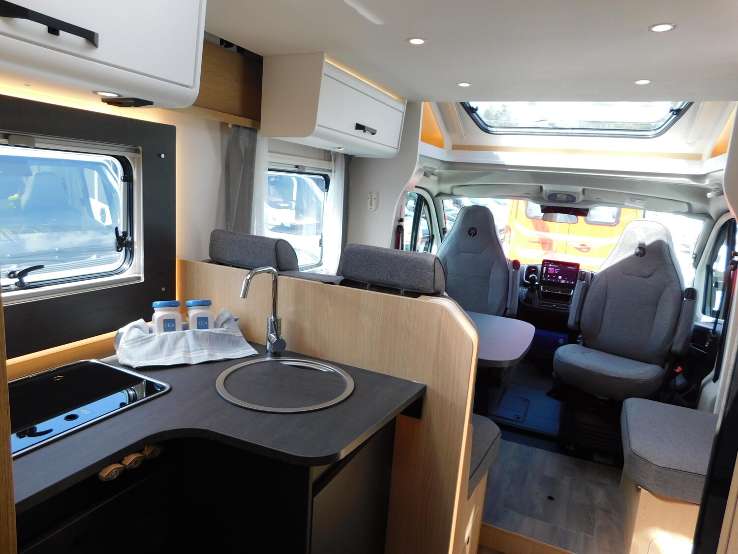 Sunlight Adventure T 68 8G-Autom.+Hubbett+ACC+Digitalpkt - Bild 10