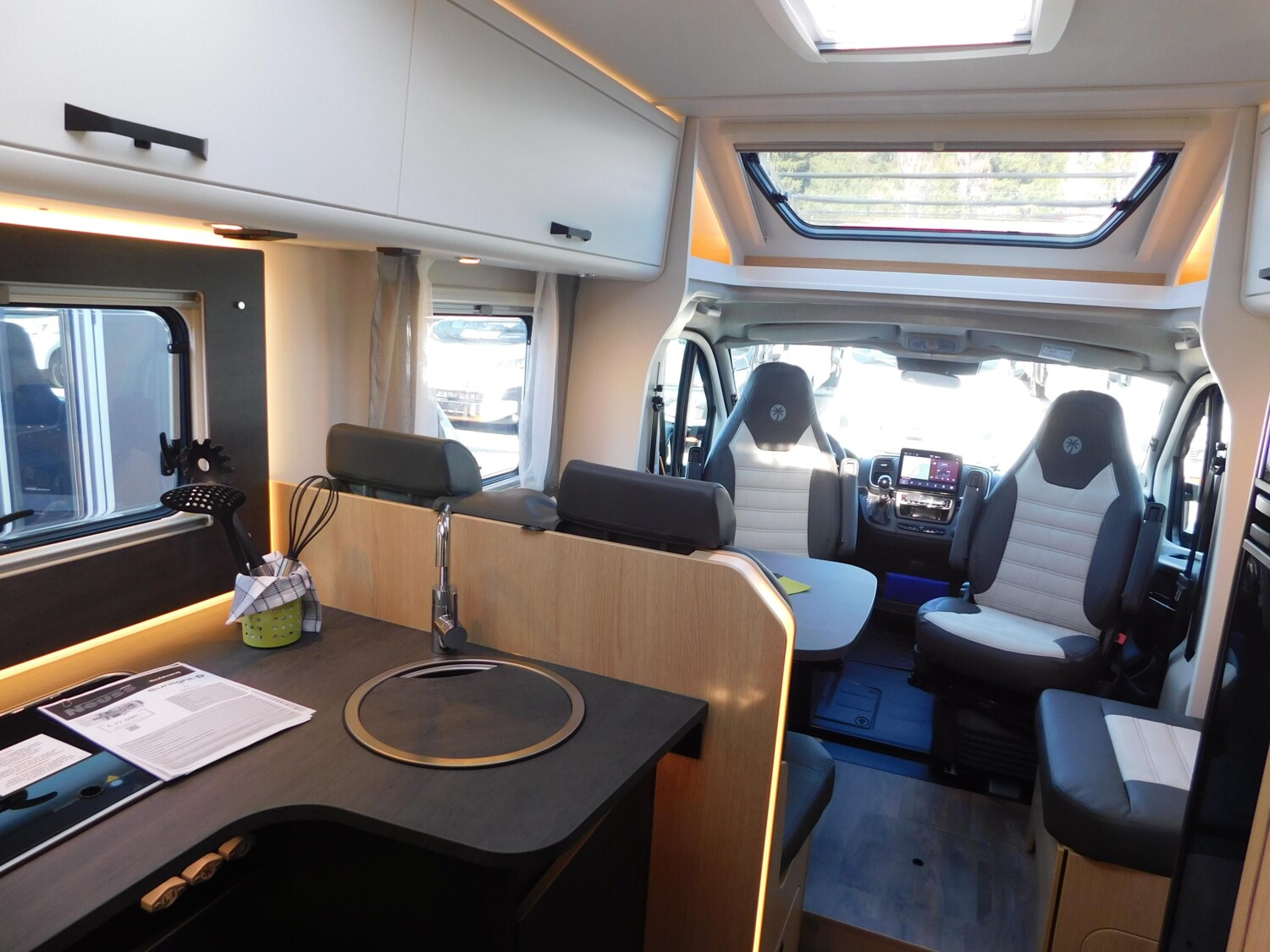 Sunlight Adventure T 68 OHNE Hubbett! mit Automatik + ACC - Bild 8