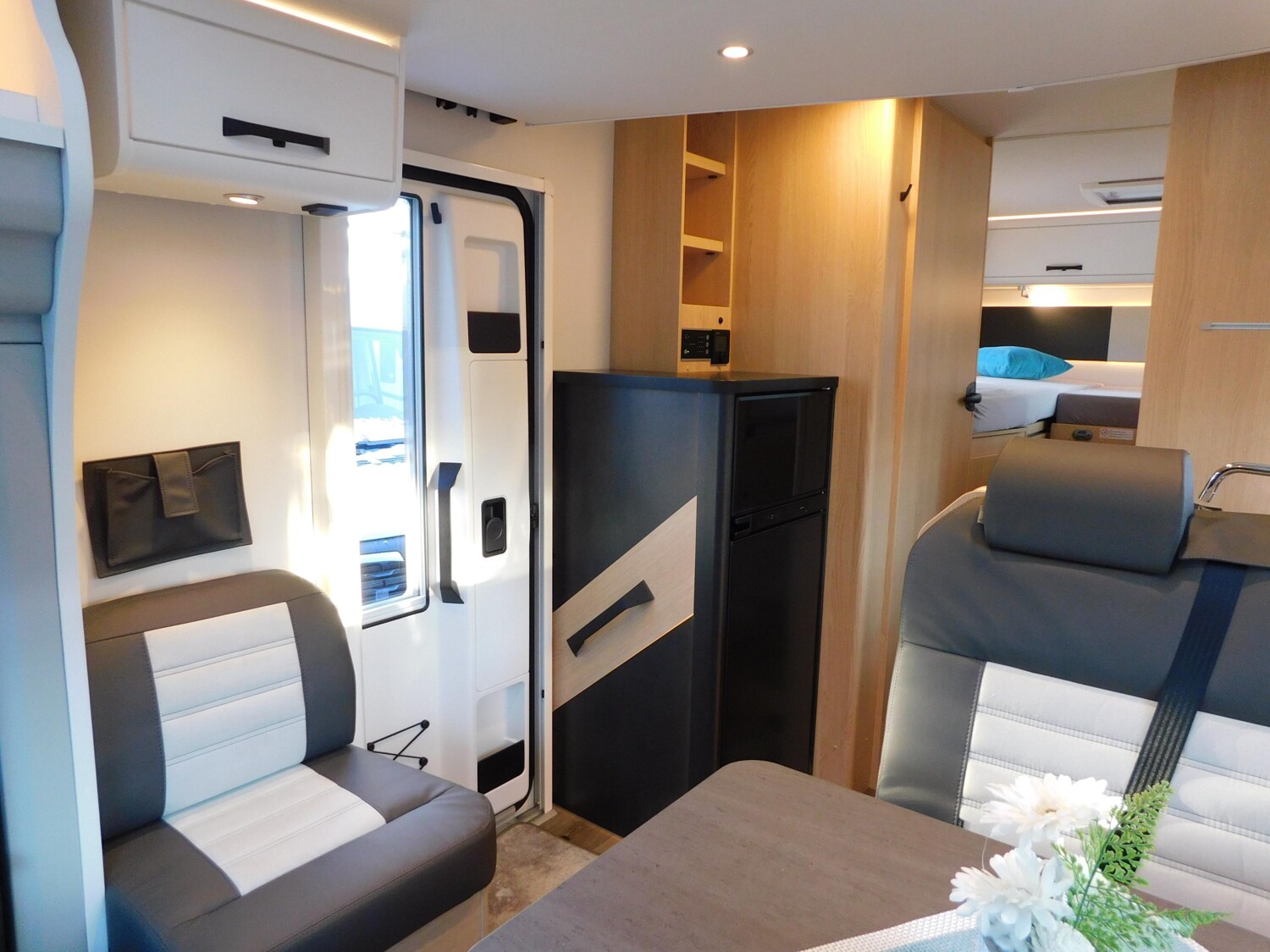 Sunlight Adventure T Ford 680 ACC, Bi-Xenon, Combi6E - Bild 8