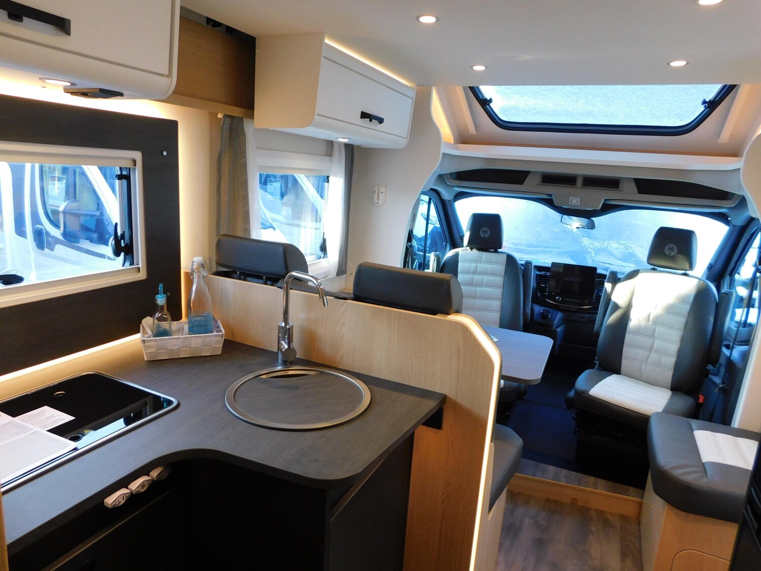 Sunlight Adventure T Ford 680 ACC, Bi-Xenon, Combi6E - Bild 9