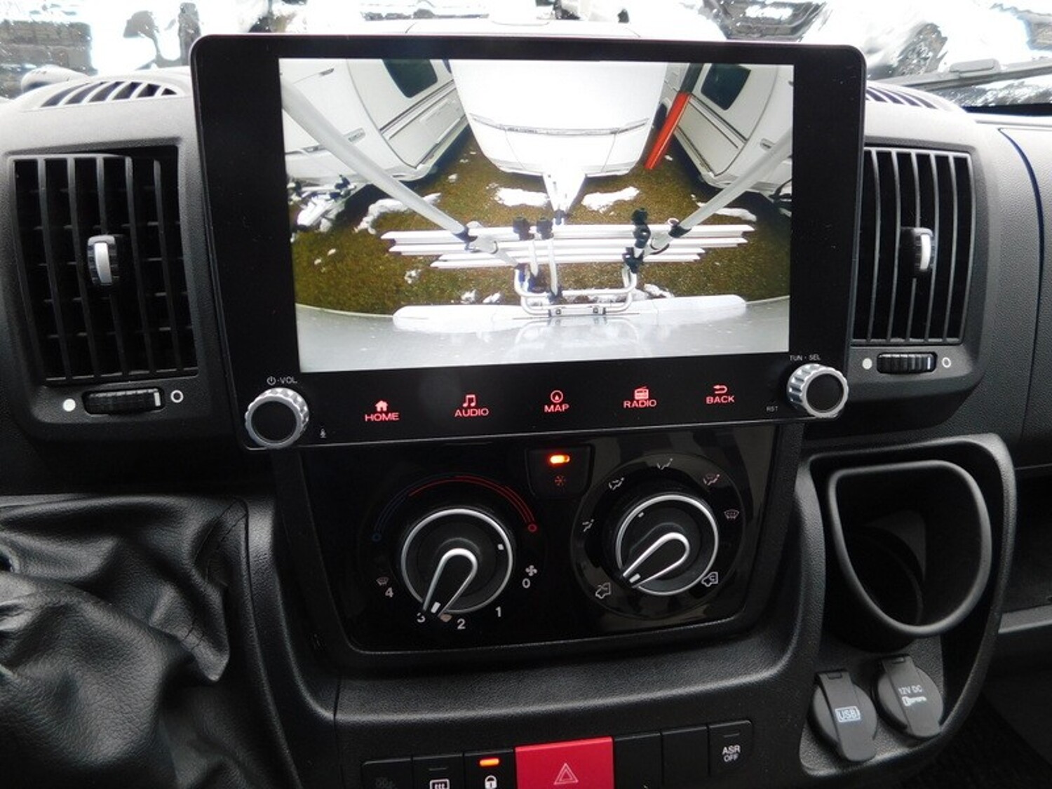 Sunlight T 69 S Hydraulik-Stützen HY 4, Navi+RFK, SAT+TV - Bild 19