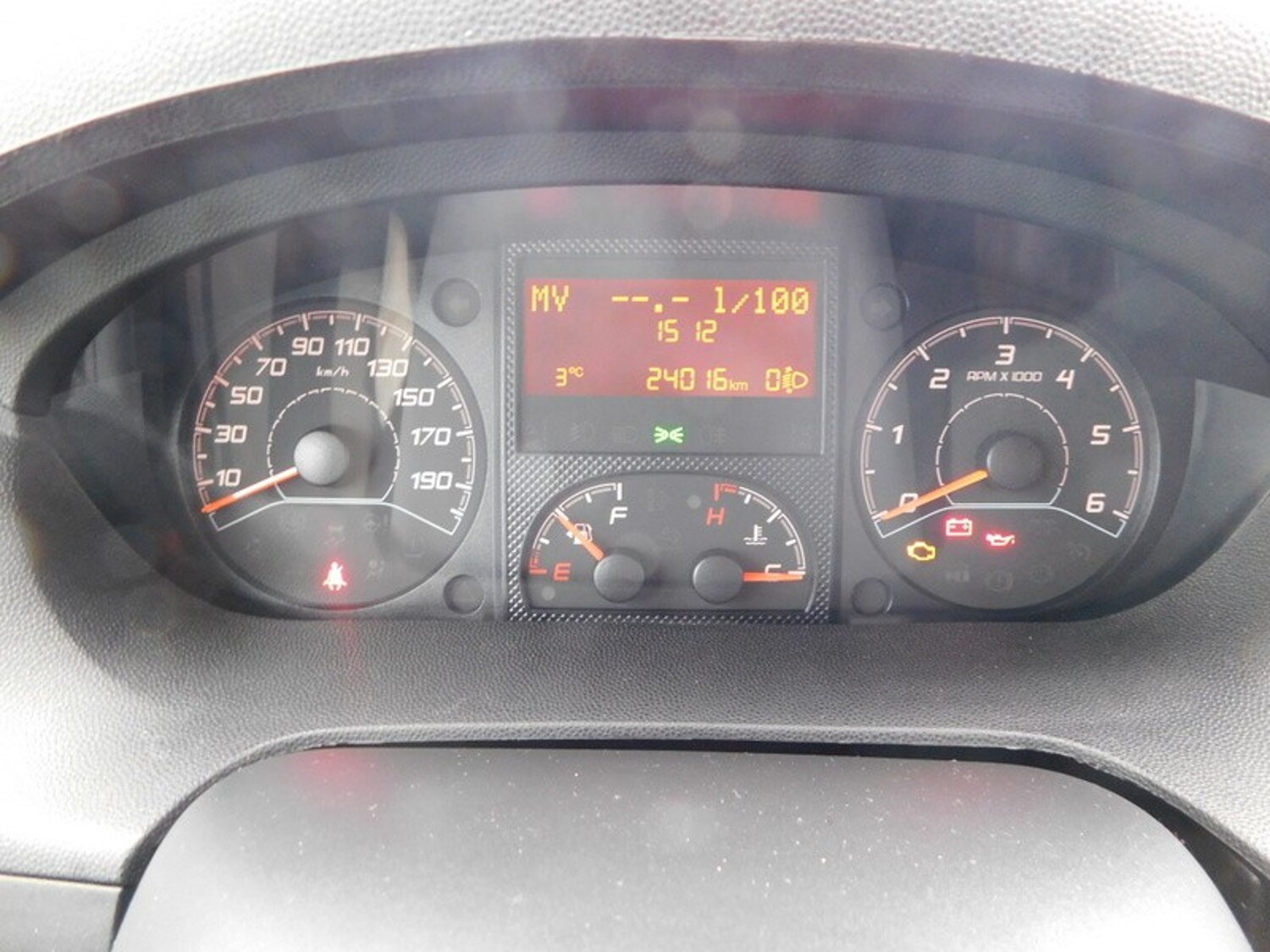 Sunlight T 69 S Hydraulik-Stützen HY 4, Navi+RFK, SAT+TV - Bild 4