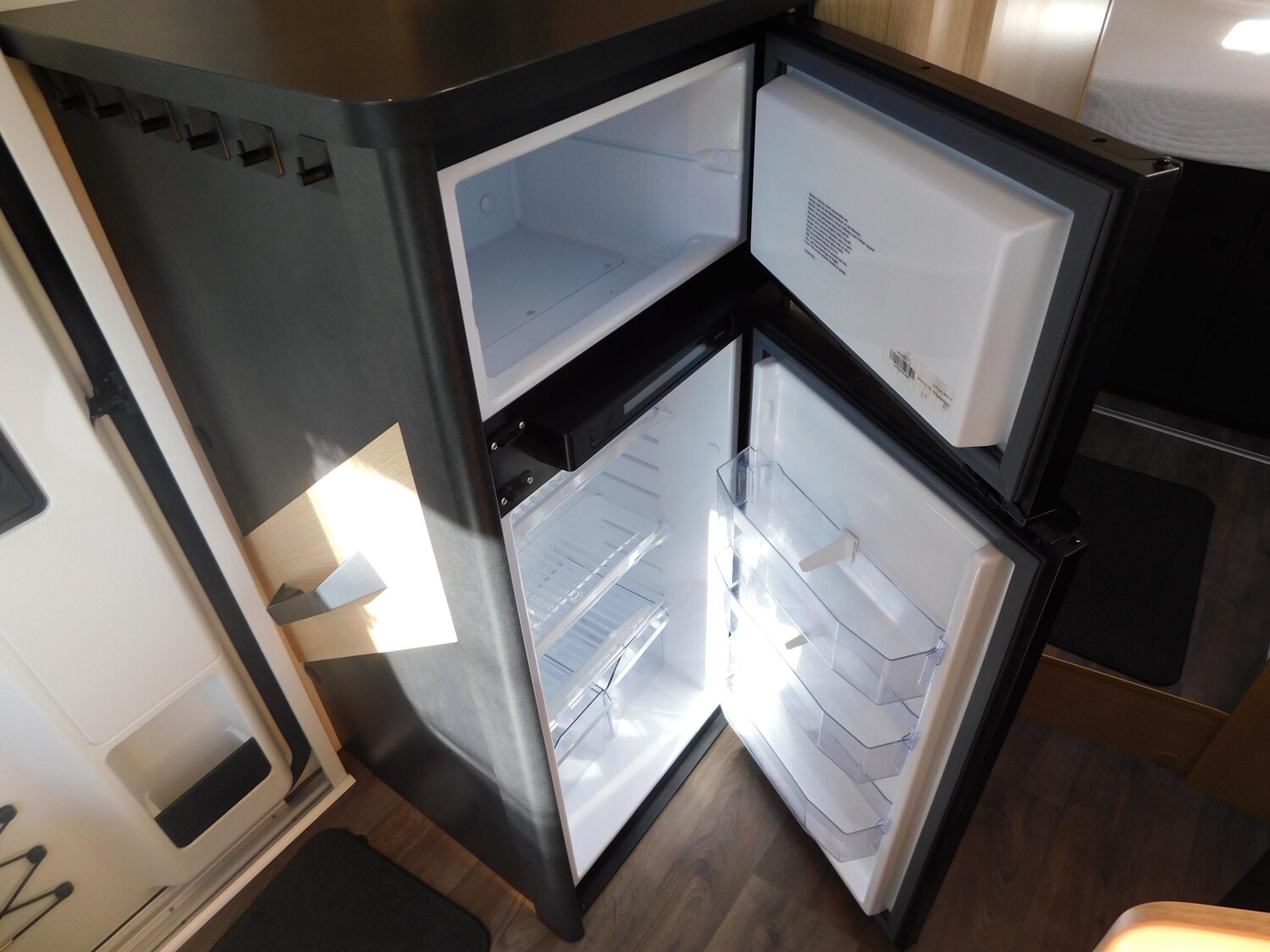 Sunlight Adventure T Ford 690L Luftfeder, Klima, Hubbett - Sunlight Reisemobil 2024 - Bild 13 Sunlight Adventure T Ford 690L Luftfeder, Klima, Hubbett - Bild 13