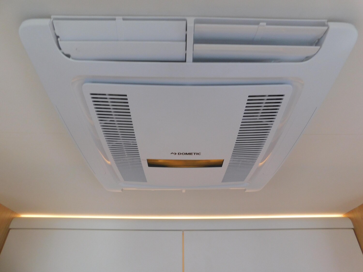 Sunlight Adventure T Ford 690L Luftfeder, Klima, Hubbett - Sunlight Reisemobil 2024 - Bild 15 Sunlight Adventure T Ford 690L Luftfeder, Klima, Hubbett - Bild 15