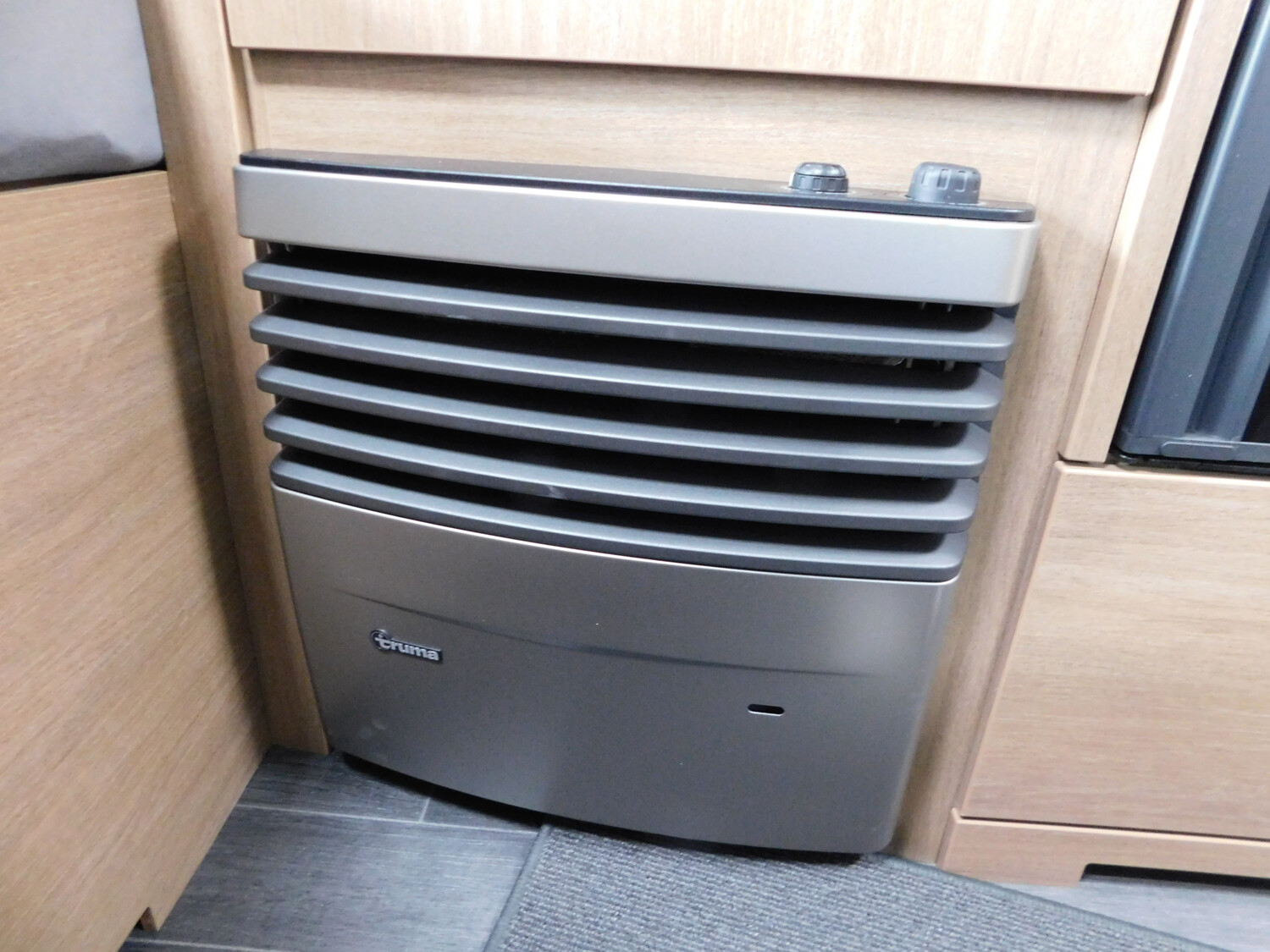 Tabbert Senara 460 DMK 2.3 Auflastung, WaterGel Matratze - Bild 9