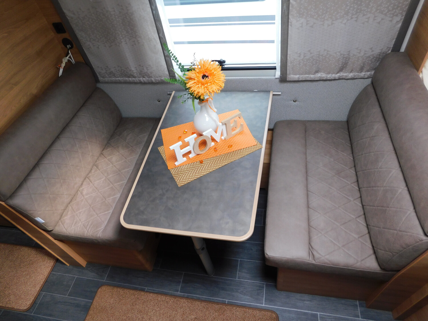 Tabbert Da Vinci 500 KD Außenklappe Stockbett + 2T Achse - Bild 13