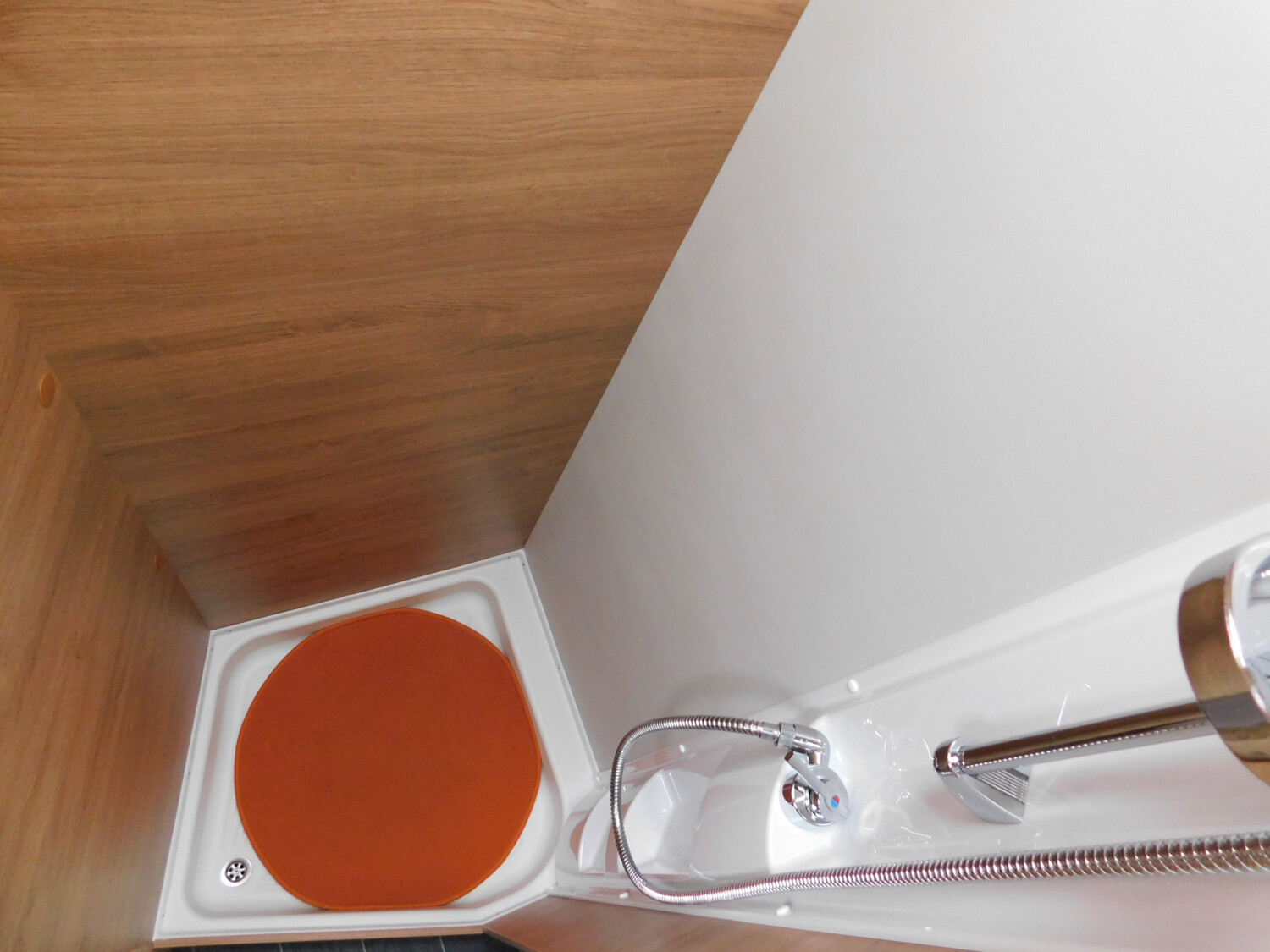 Tabbert Da Vinci 500 KD Außenklappe Stockbett + 2T Achse - Bild 17