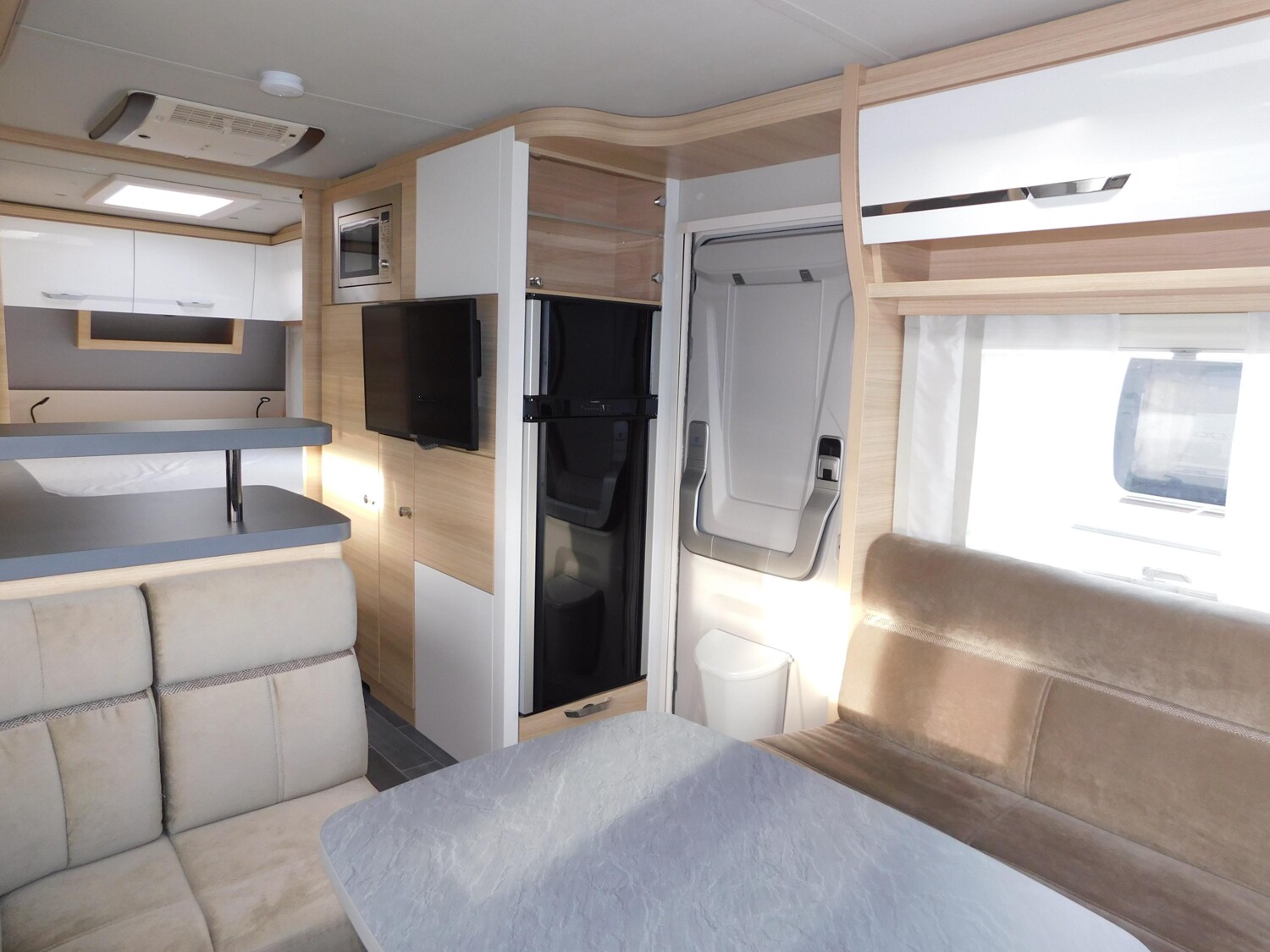 Tabbert Vivaldi 560 TDL 2.5 E+P-Stützen,Mover,Klima,ATC - Bild 6