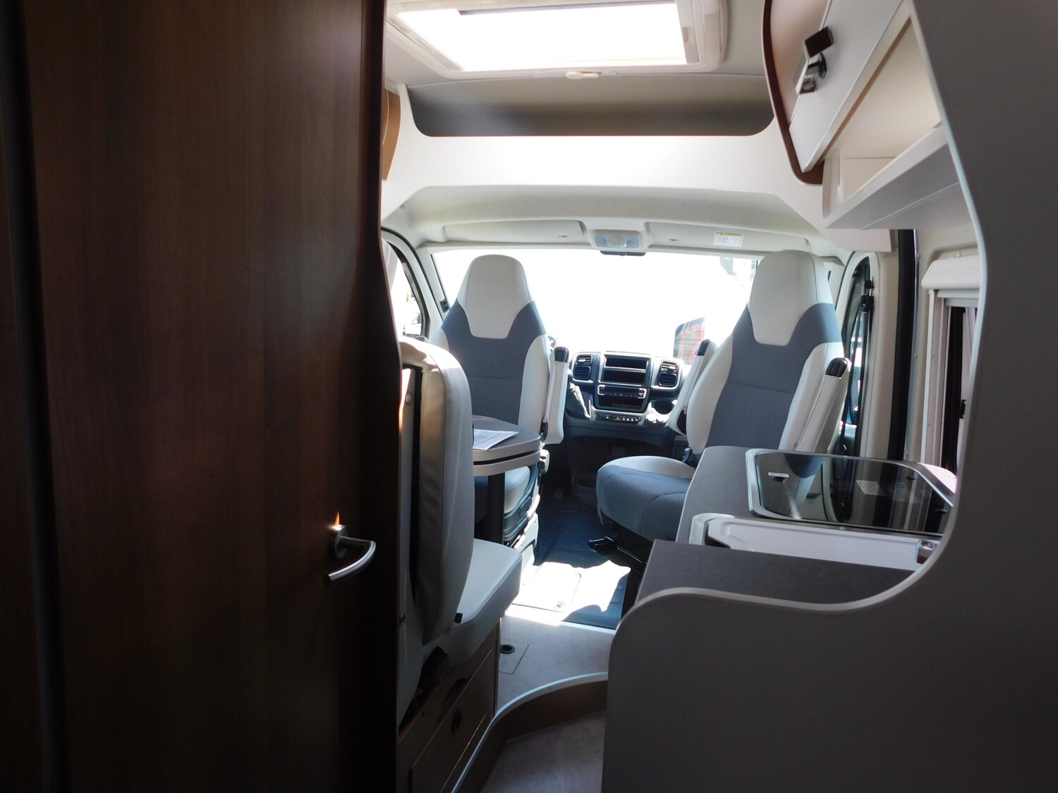 VANTourer 600 L Fiat 140 PS 6m Längsbetten + Dieselheizung - Bild 10