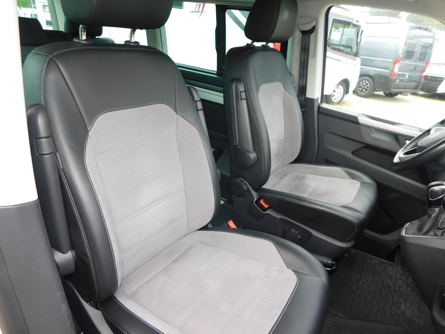 Volkswagen California T6.1 Beach Allrad,Schlafdach,AHK - Bild 11